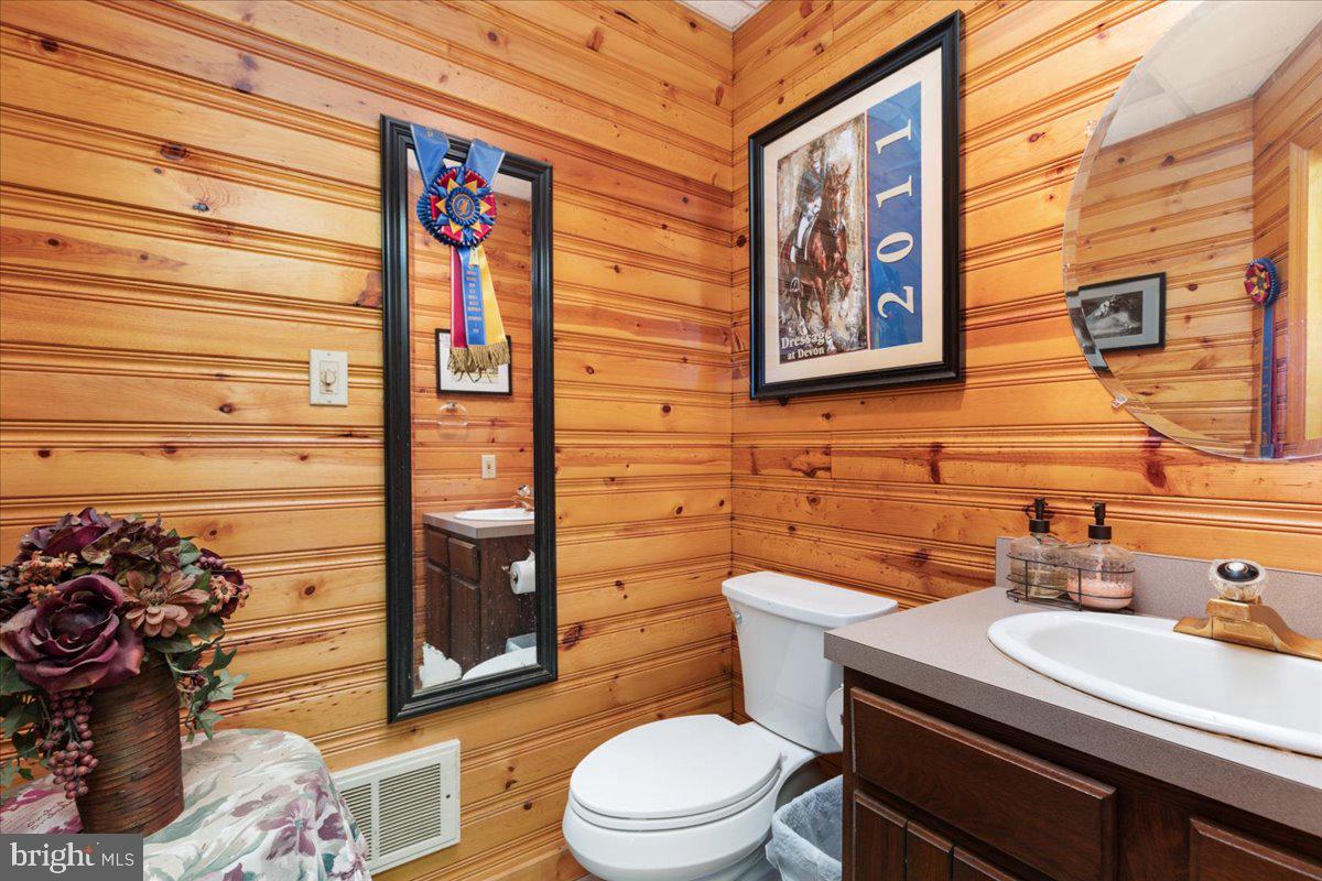 NEAR CLIFTON - Residential