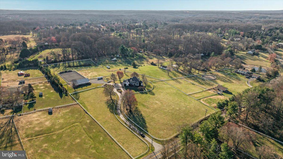 NEAR CLIFTON - Residential