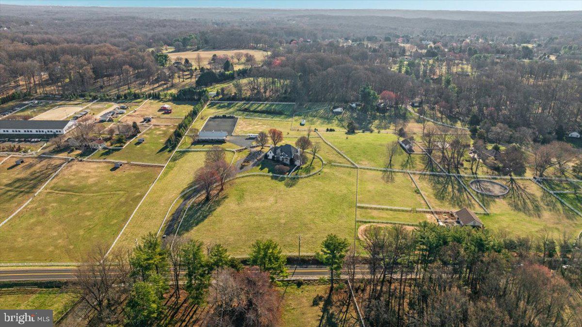 NEAR CLIFTON - Residential