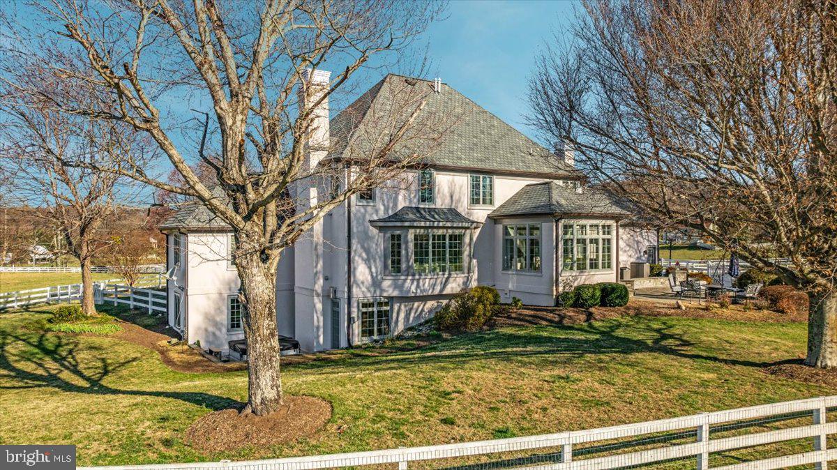 NEAR CLIFTON - Residential