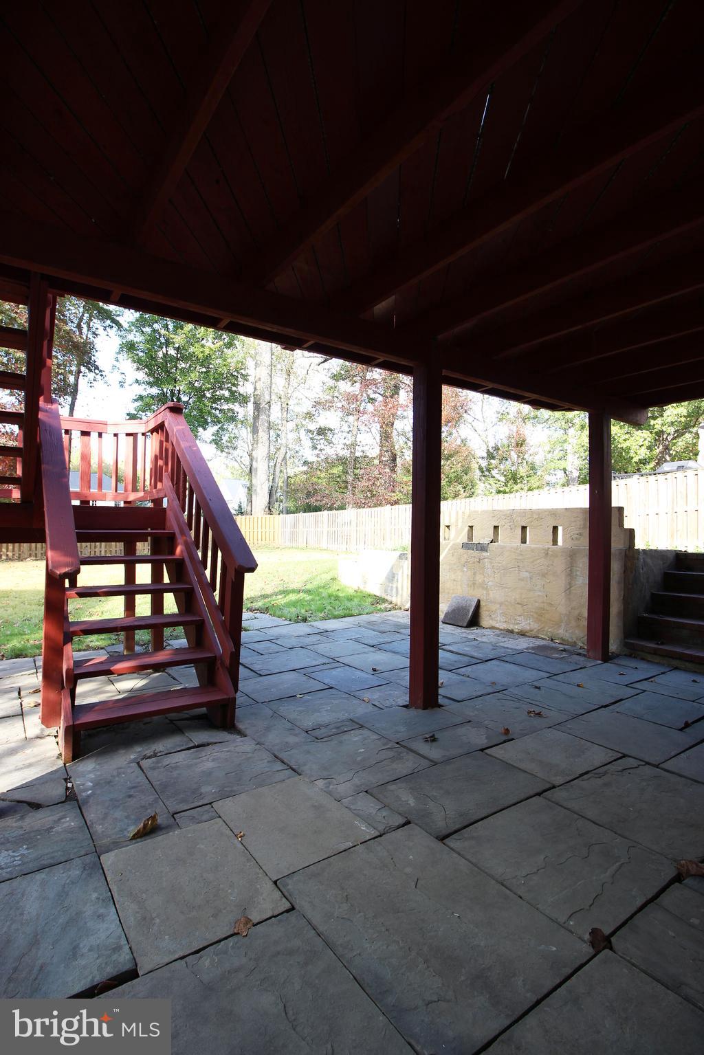 VIENNA WOODS - Residential Lease