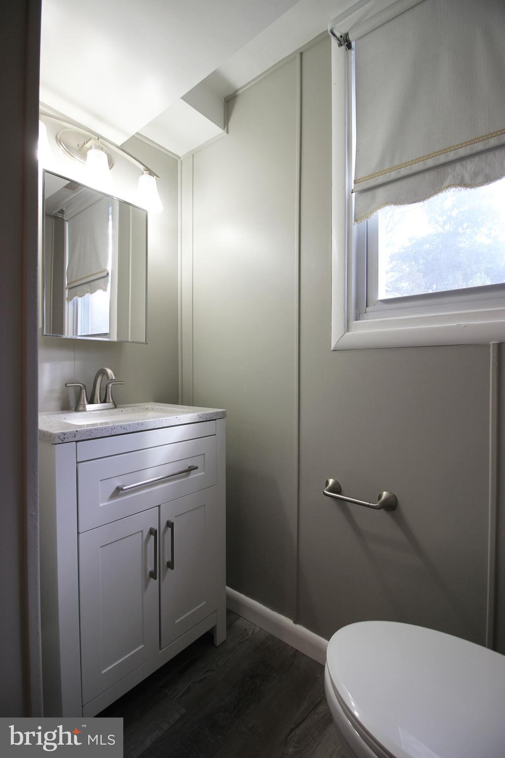 VIENNA WOODS - Residential Lease