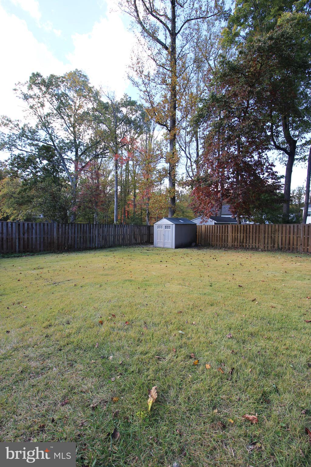 VIENNA WOODS - Residential Lease