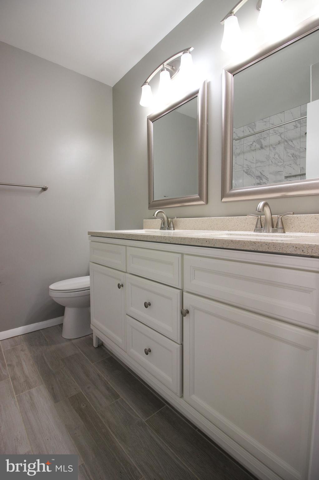 VIENNA WOODS - Residential Lease