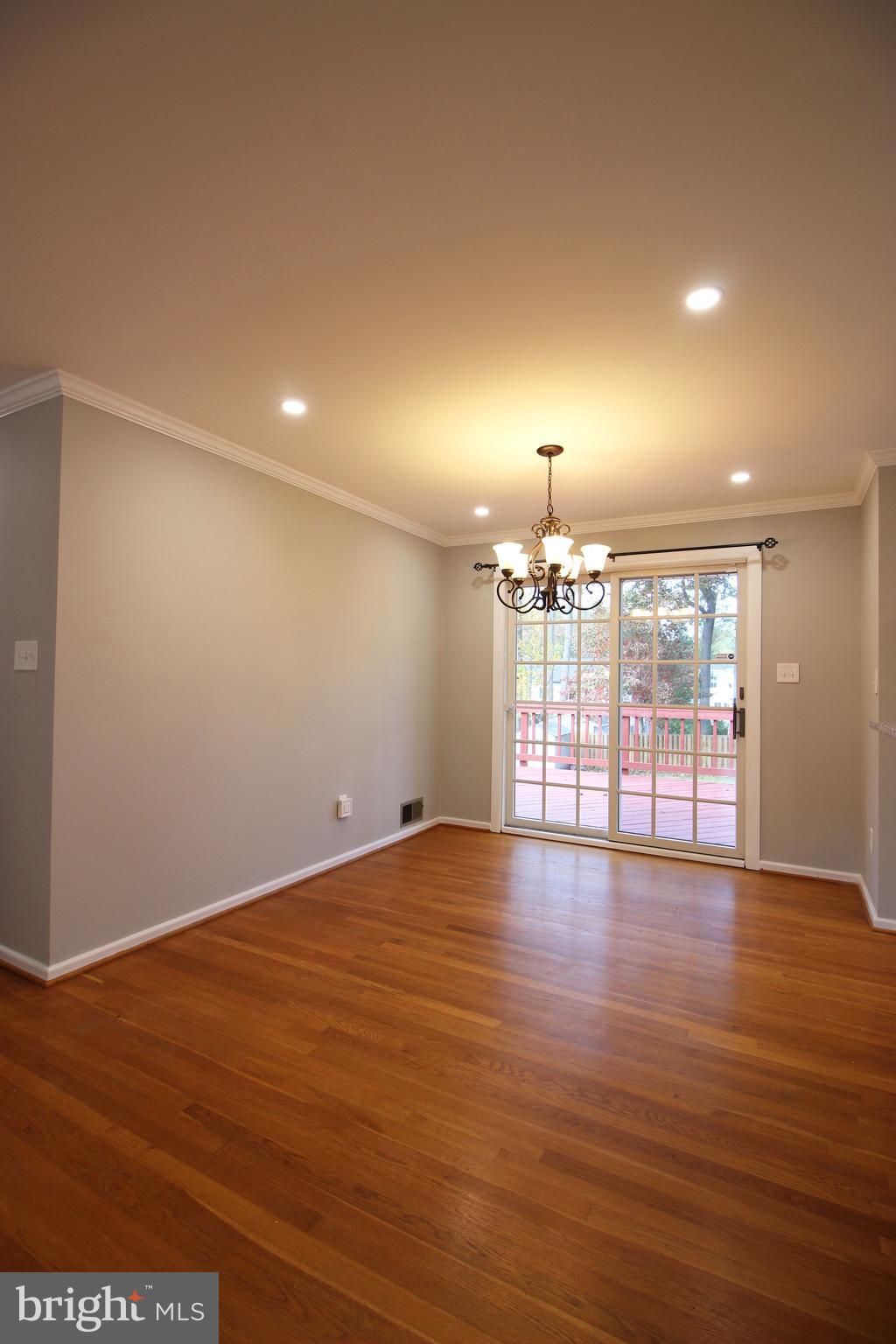 VIENNA WOODS - Residential Lease