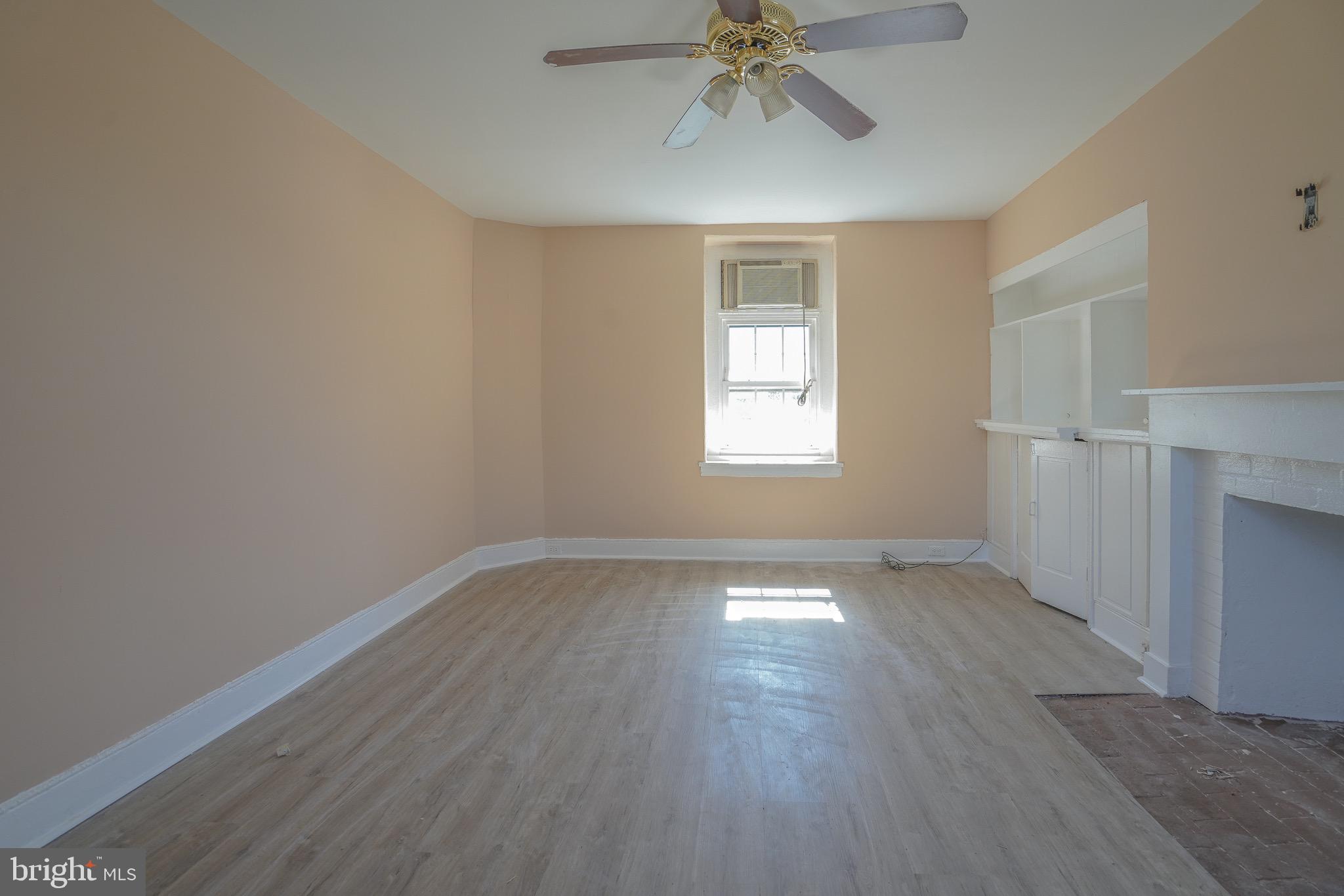 ANDALUSIA - Residential Lease