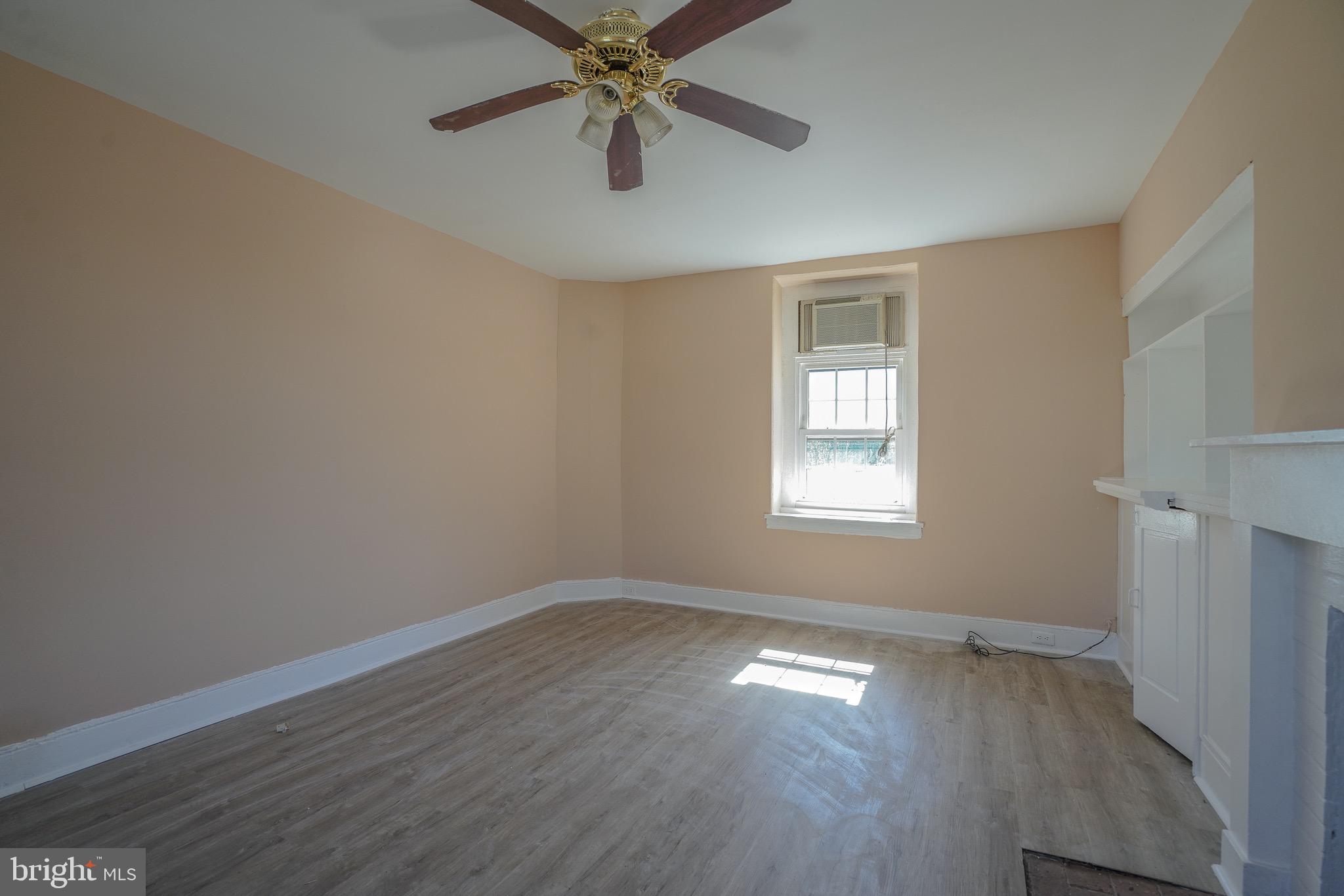 ANDALUSIA - Residential Lease