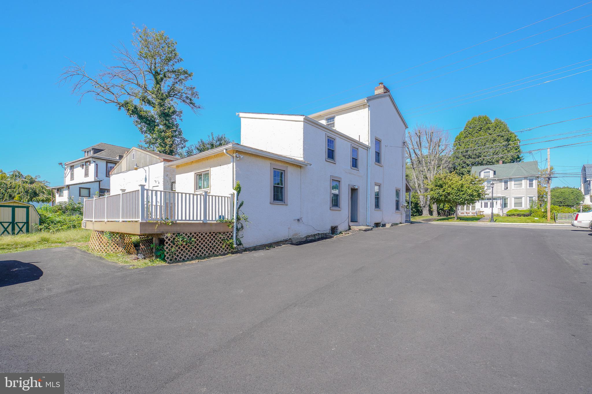 ANDALUSIA - Residential Lease