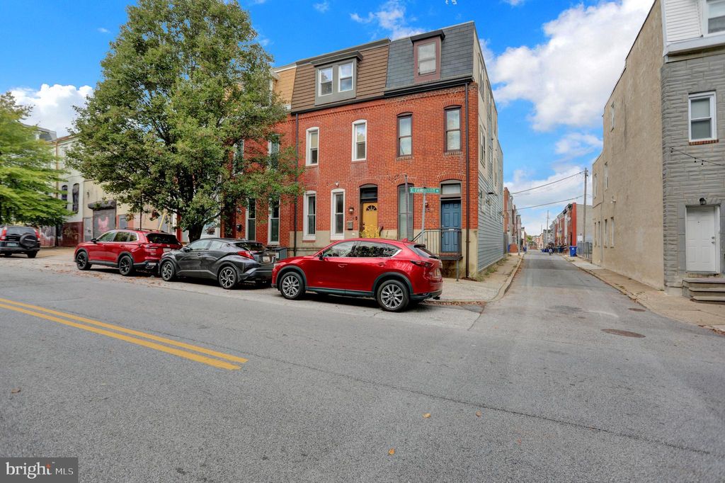 Photo of 2308 E Fairmount Avenue, BALTIMORE, MD 21224 (MLS # MDBA2186920)