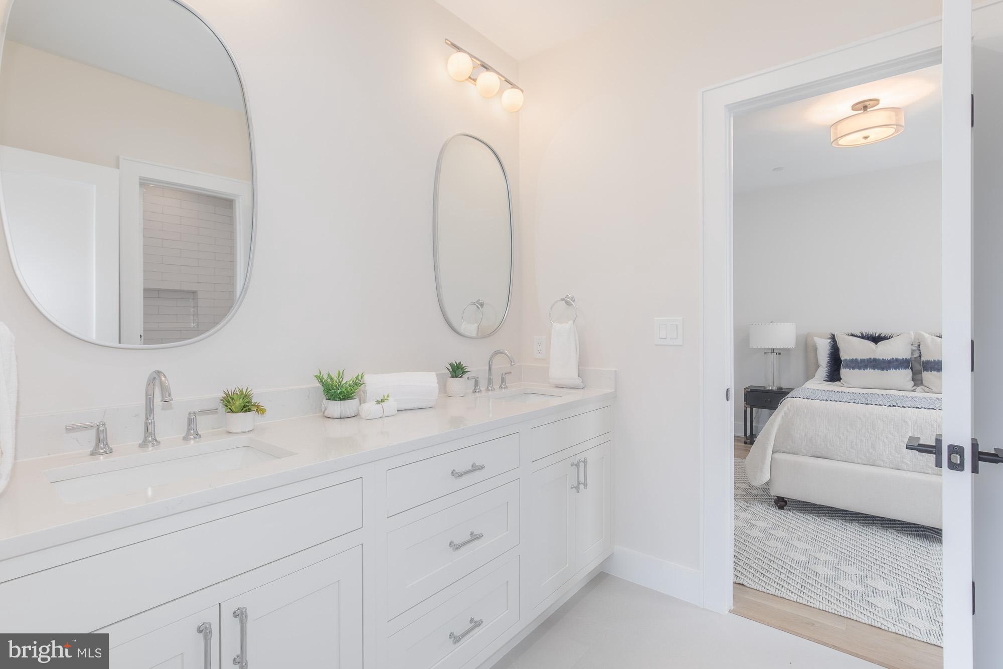 CHEVY CHASE HILLS - Residential