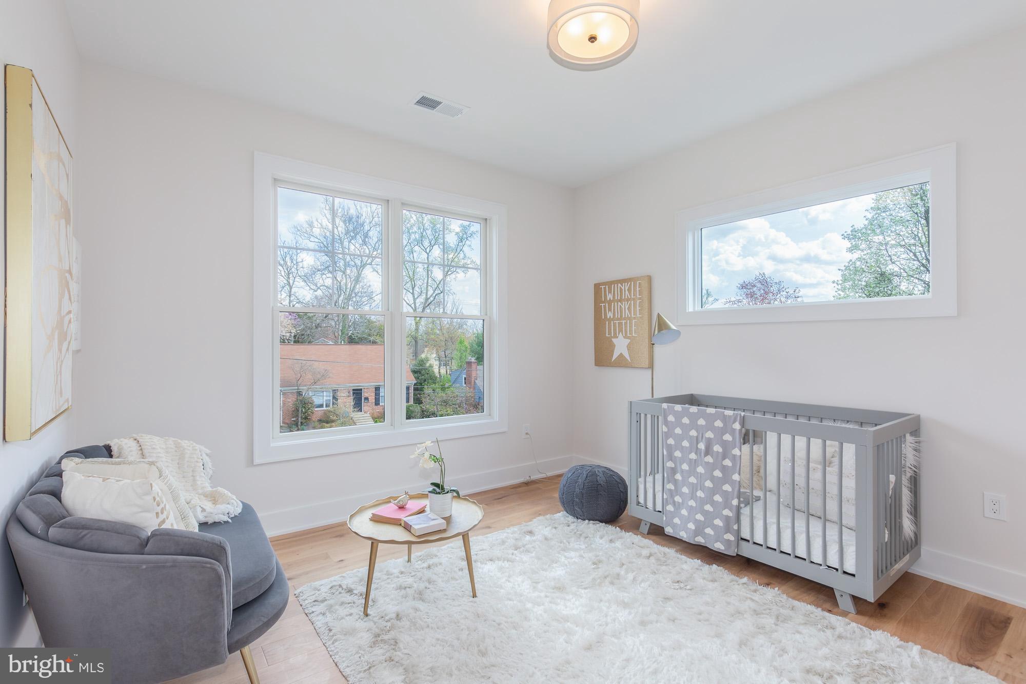 CHEVY CHASE HILLS - Residential