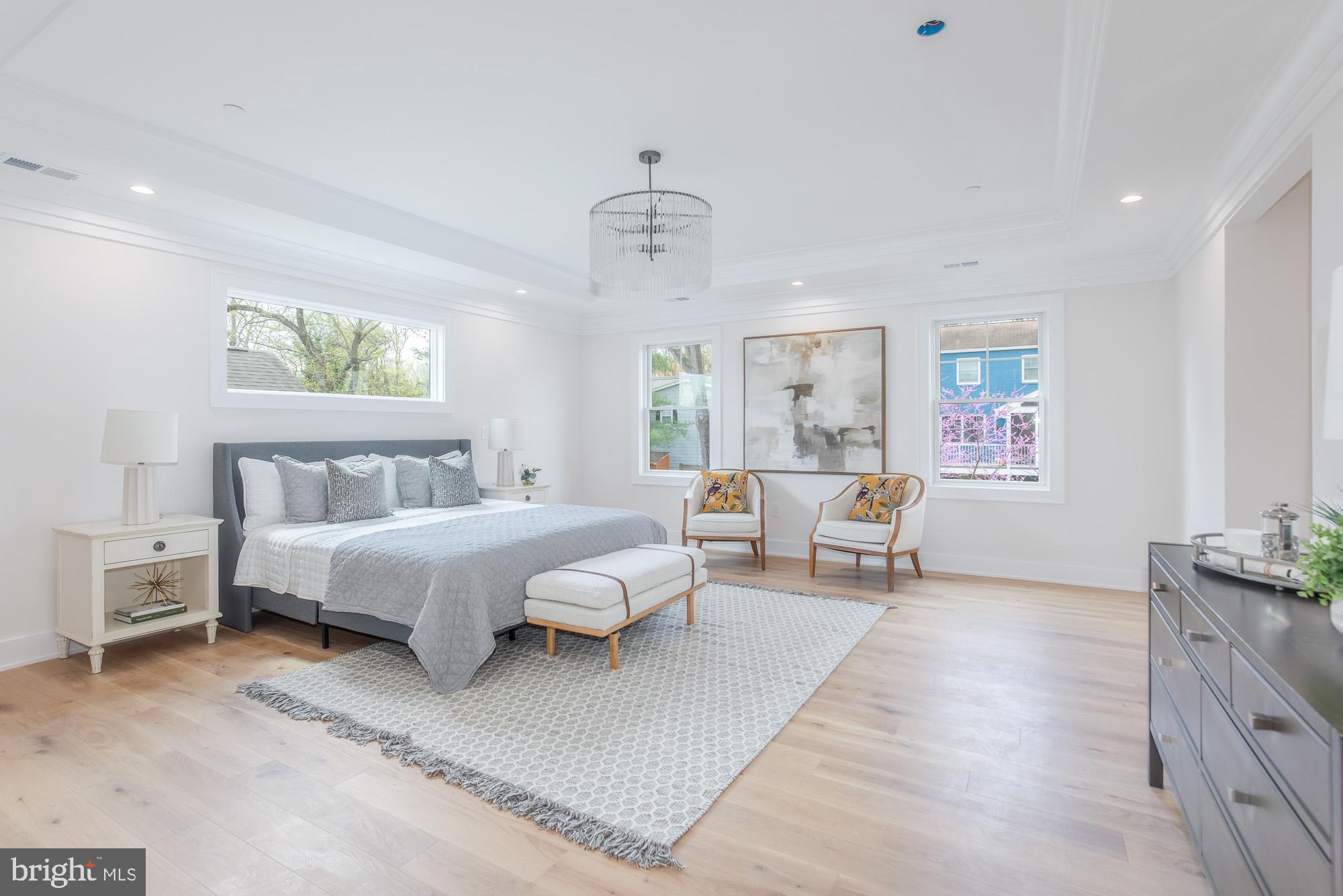 CHEVY CHASE HILLS - Residential