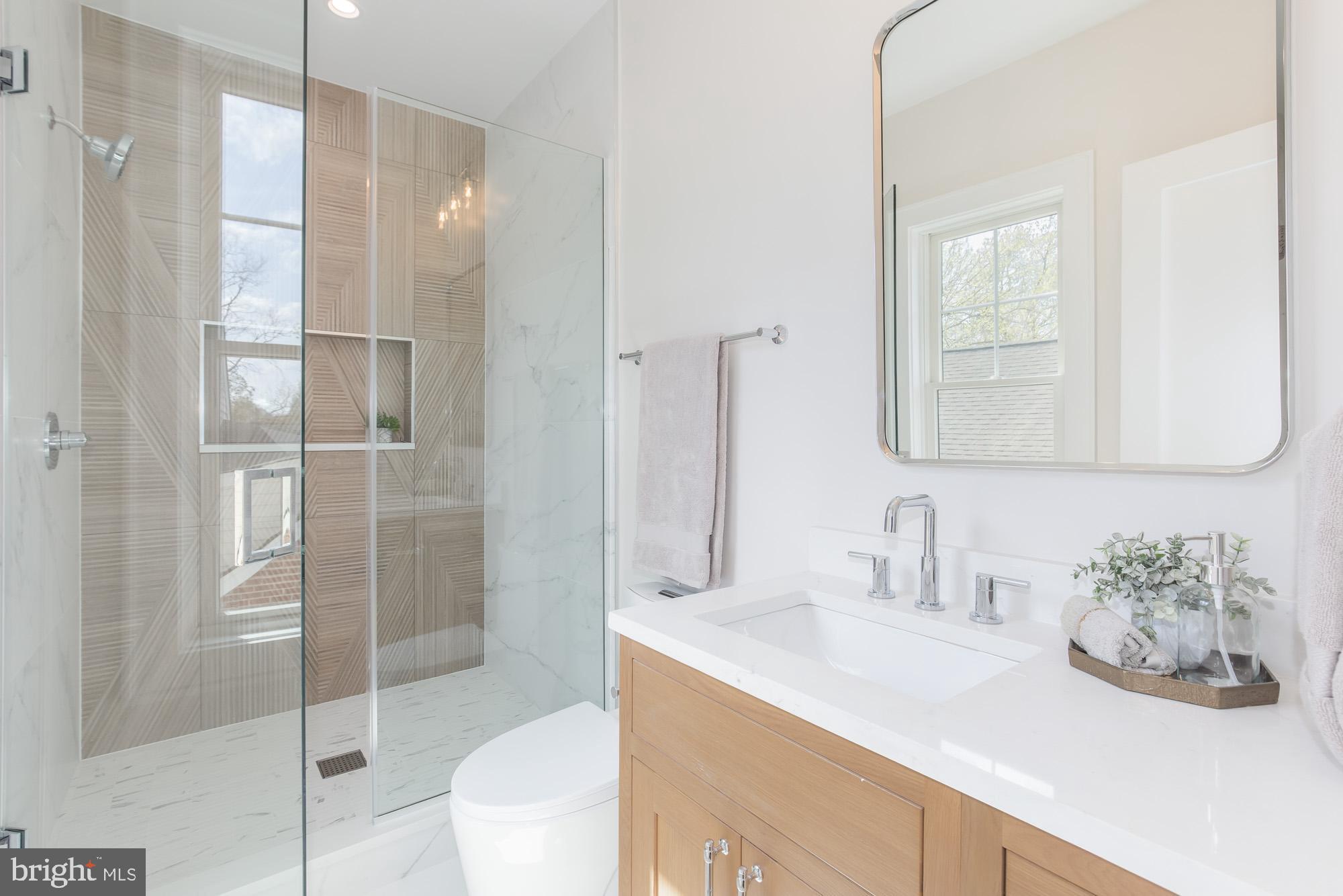 CHEVY CHASE HILLS - Residential