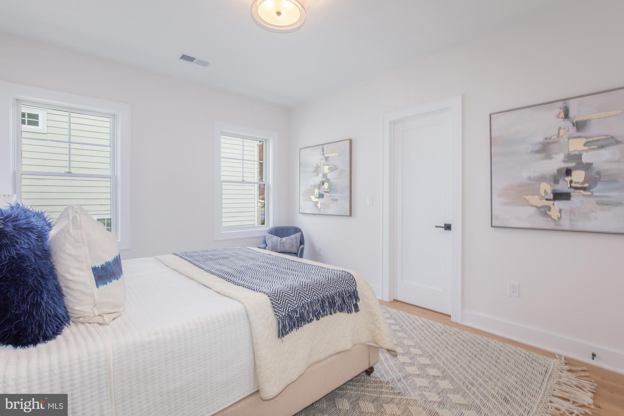 CHEVY CHASE HILLS - Residential