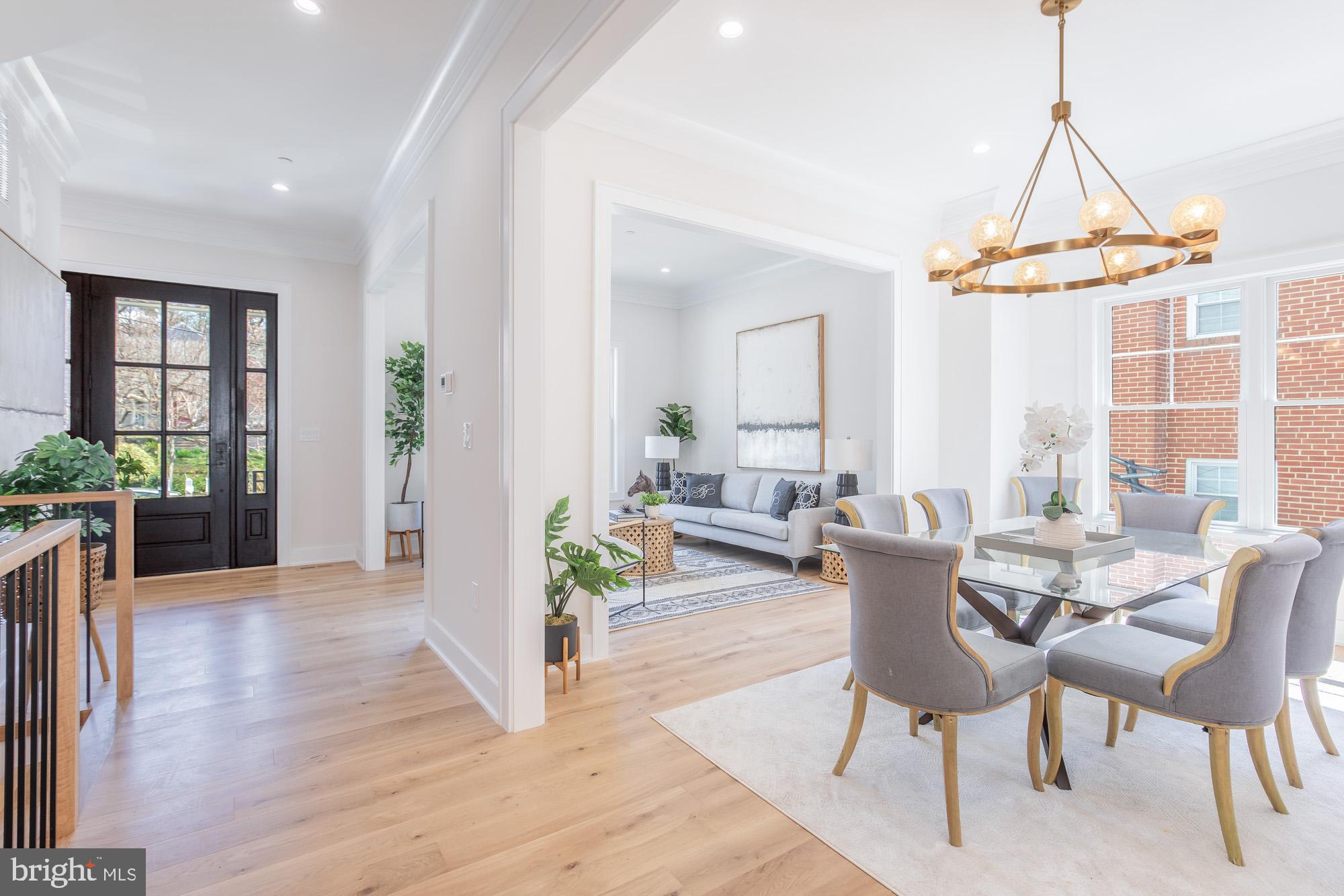 CHEVY CHASE HILLS - Residential