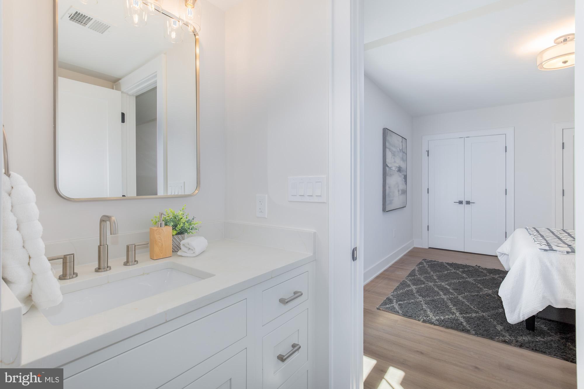 CHEVY CHASE HILLS - Residential