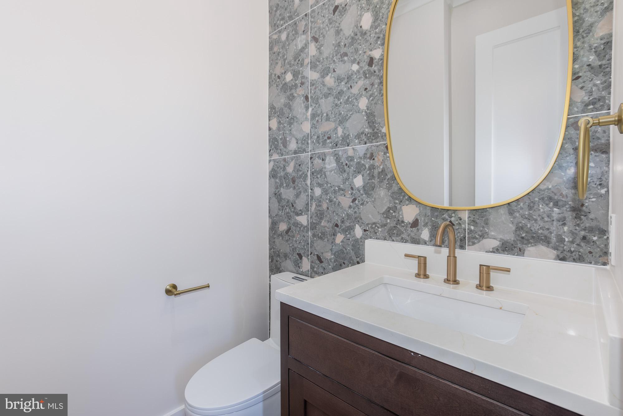 CHEVY CHASE HILLS - Residential