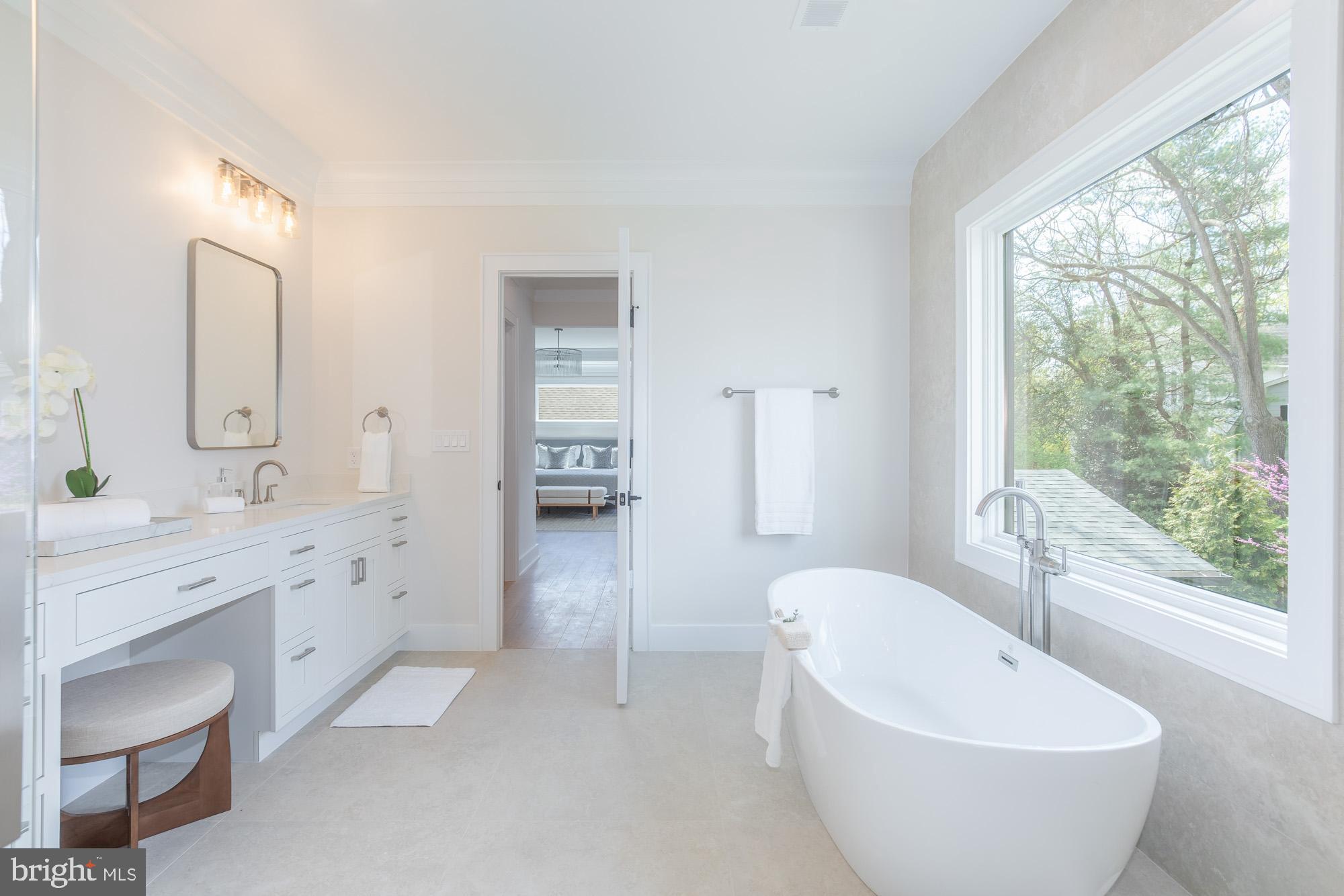 CHEVY CHASE HILLS - Residential