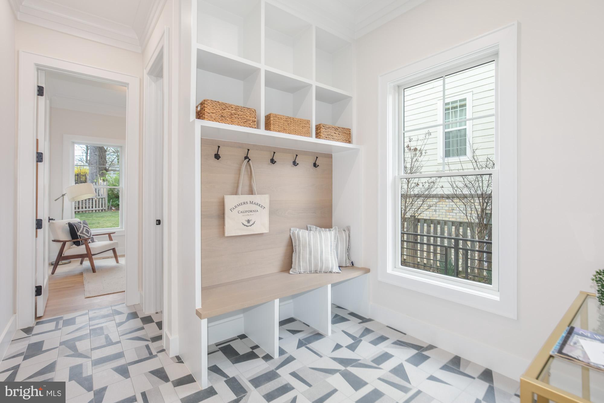 CHEVY CHASE HILLS - Residential