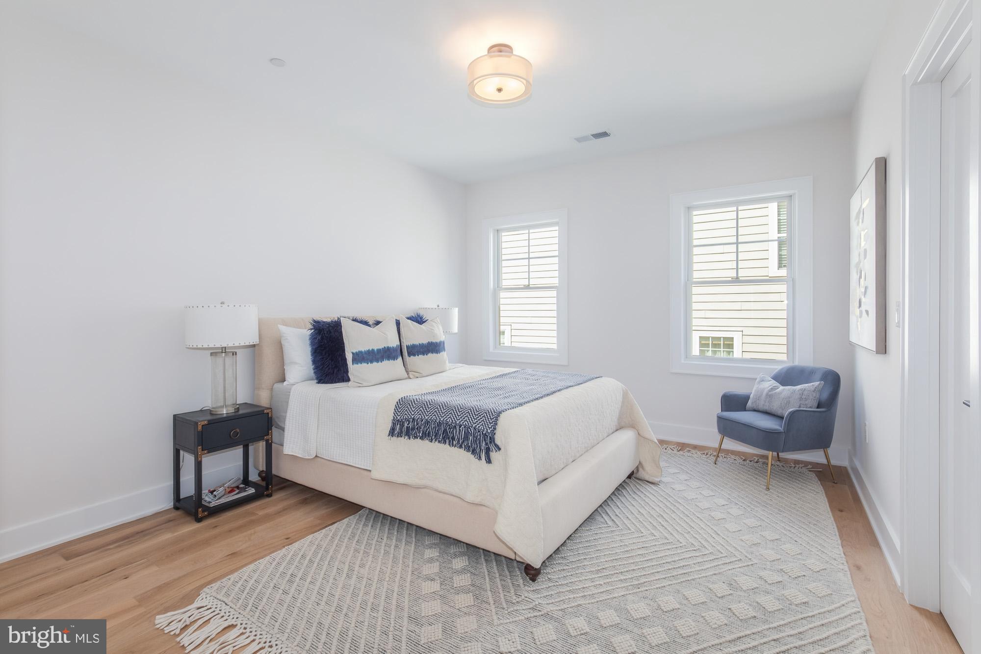 CHEVY CHASE HILLS - Residential