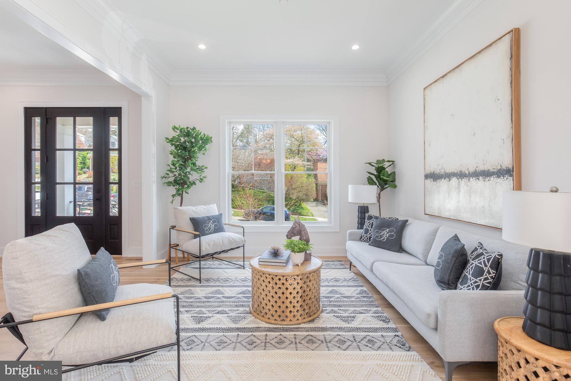 CHEVY CHASE HILLS - Residential