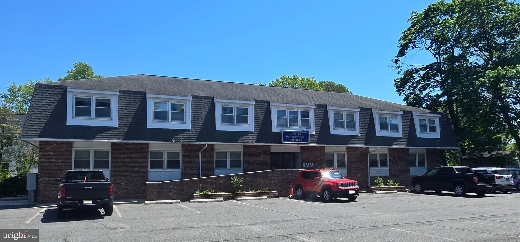 199 N WOODBURY ROAD