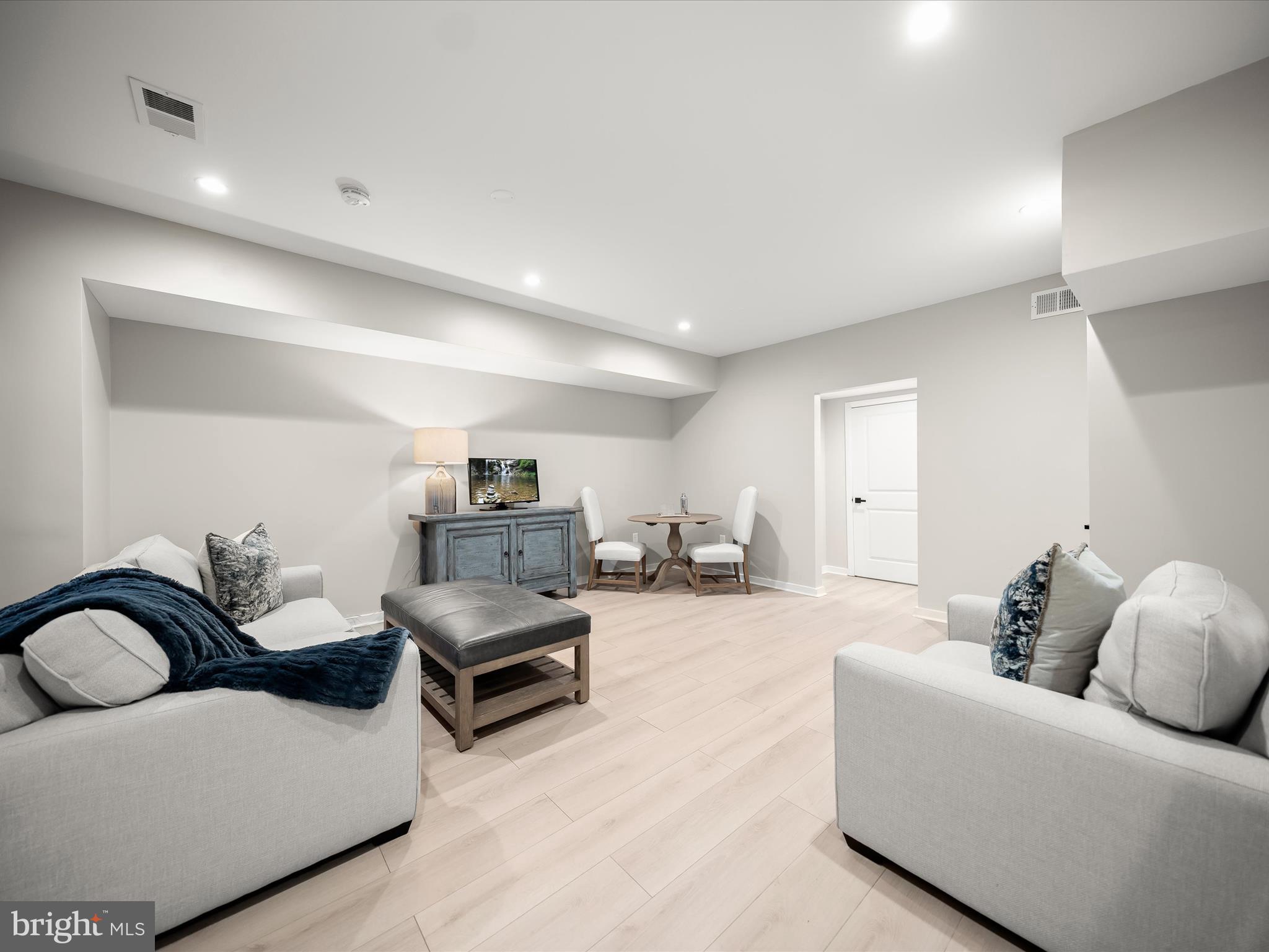 HISTORIC OLD TOWN - Residential