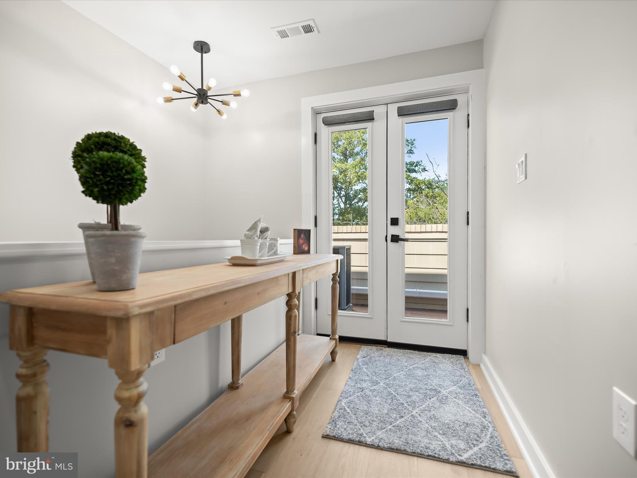 HISTORIC OLD TOWN - Residential