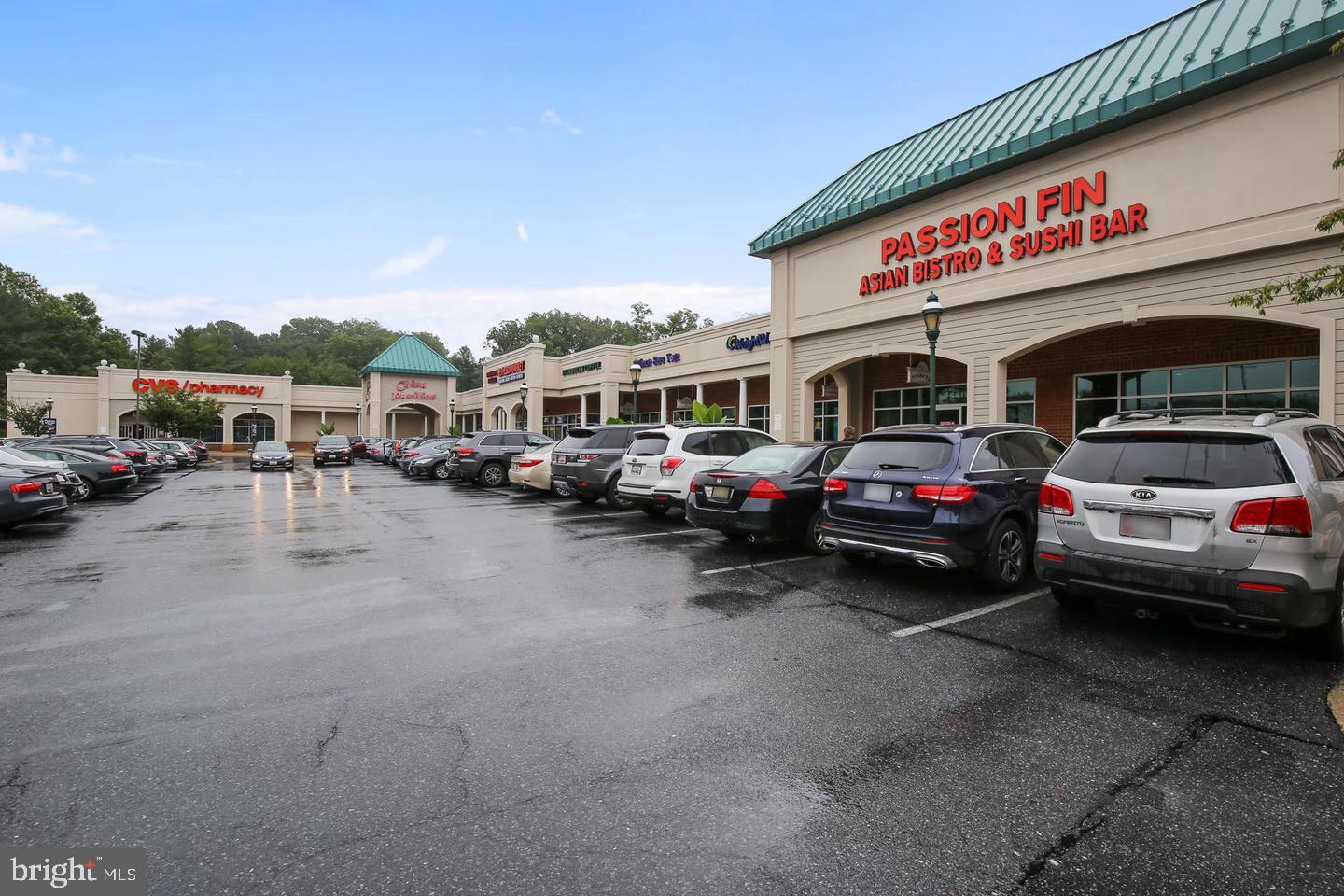 SUMNER VILLAGE - Residential