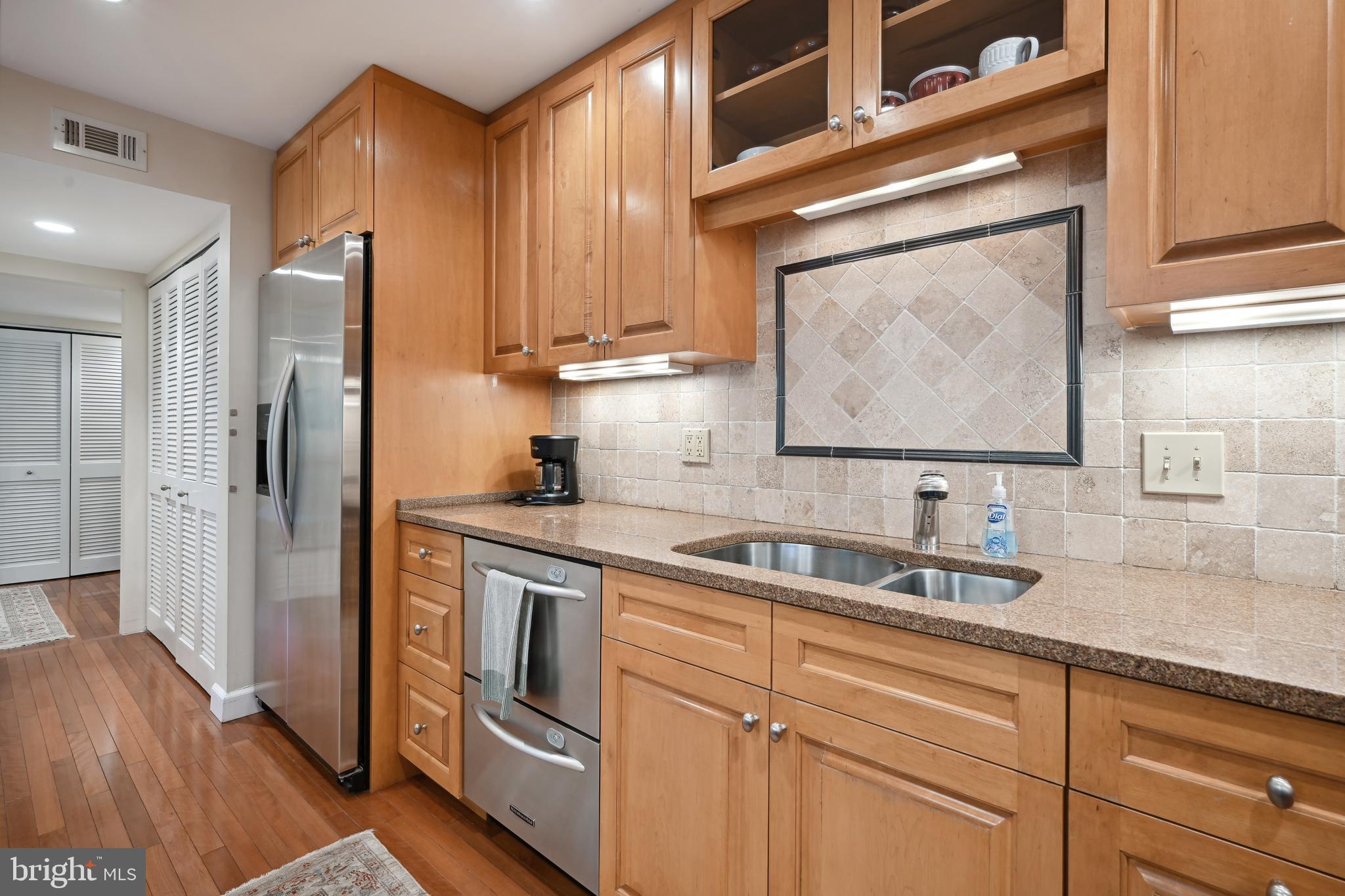 SUMNER VILLAGE - Residential