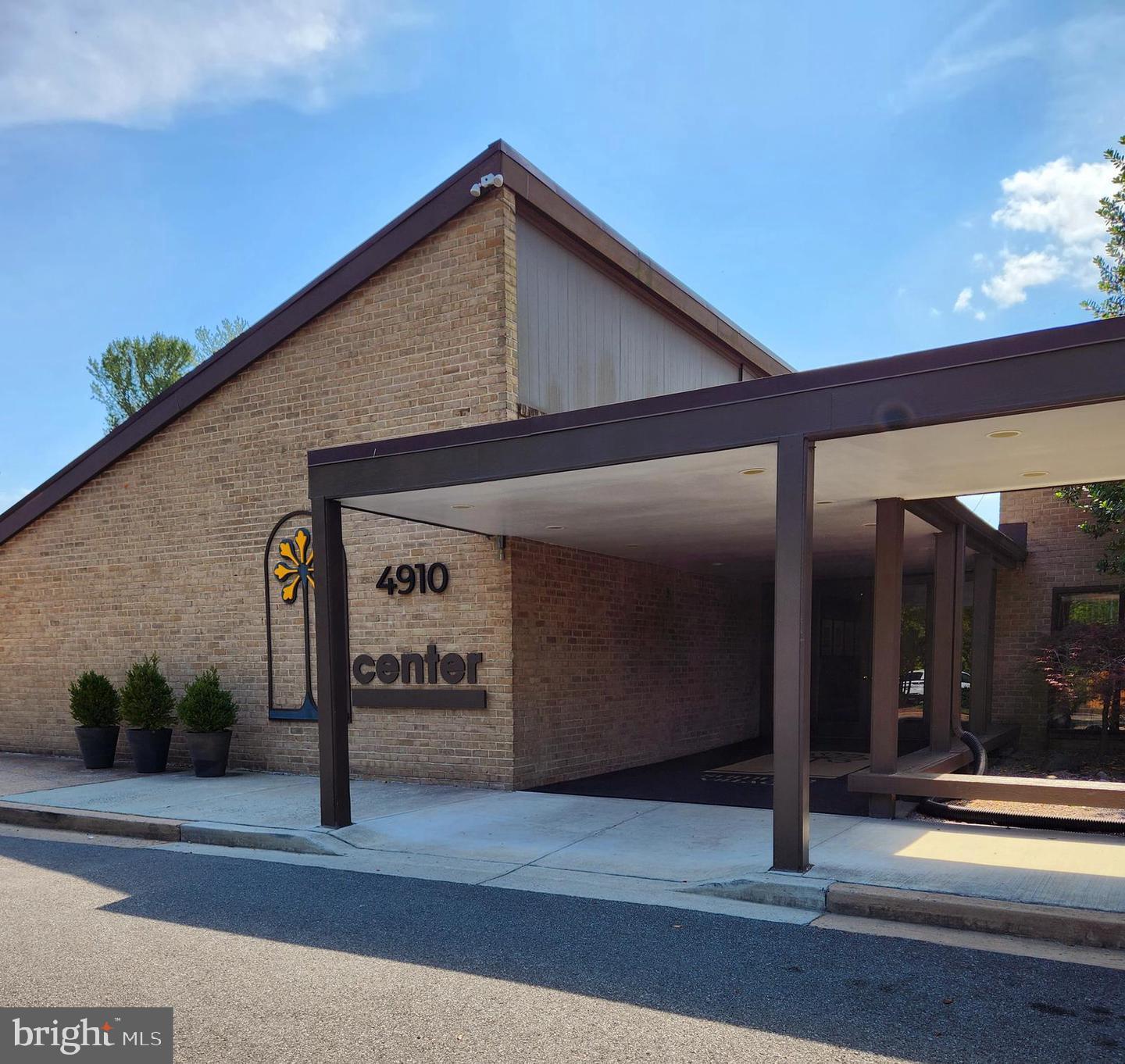 SUMNER VILLAGE - Residential