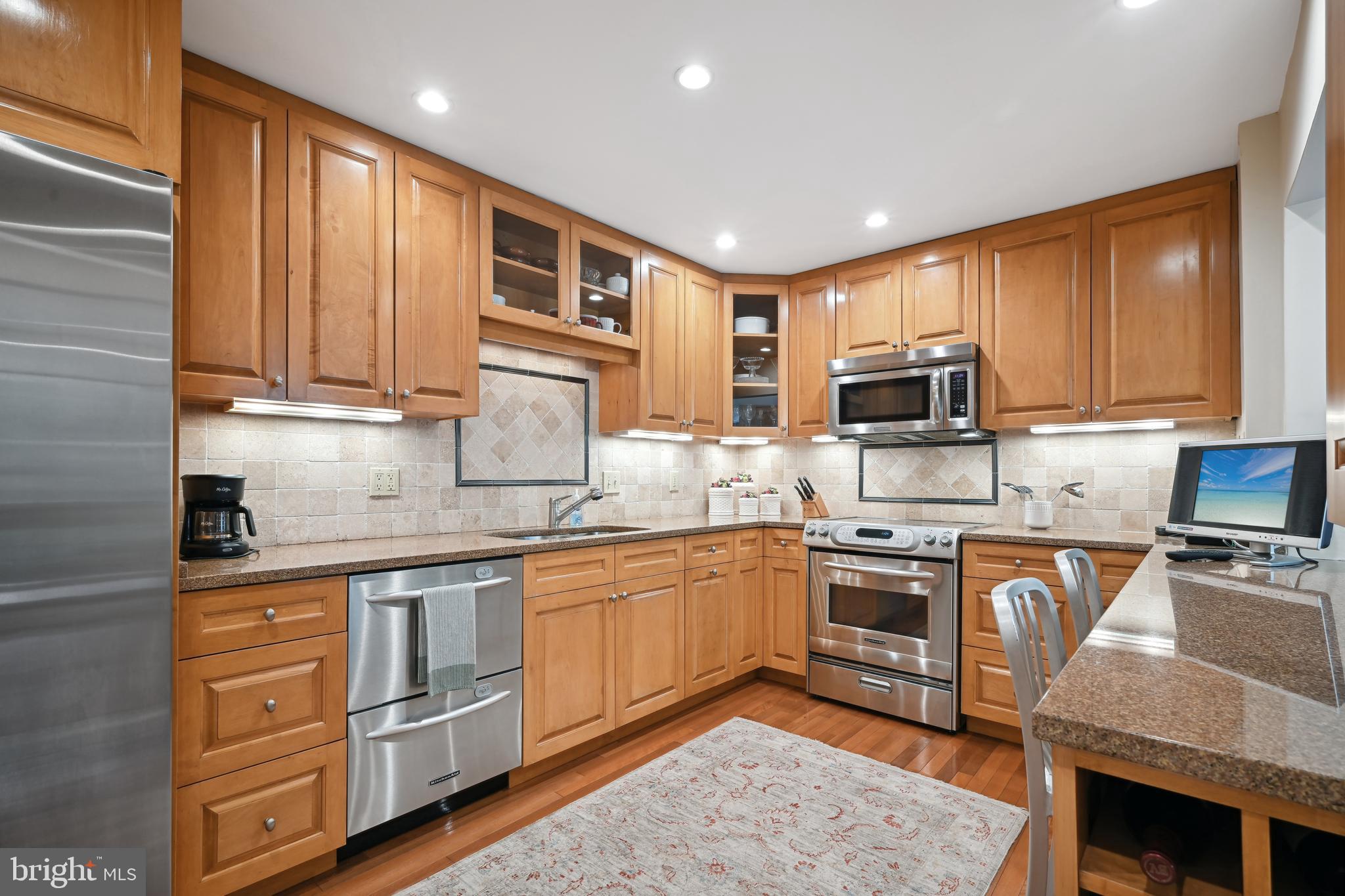 SUMNER VILLAGE - Residential