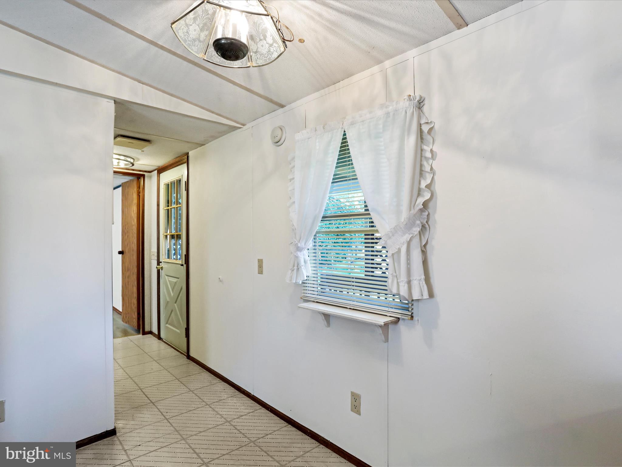 FLOWING ACRES - Residential