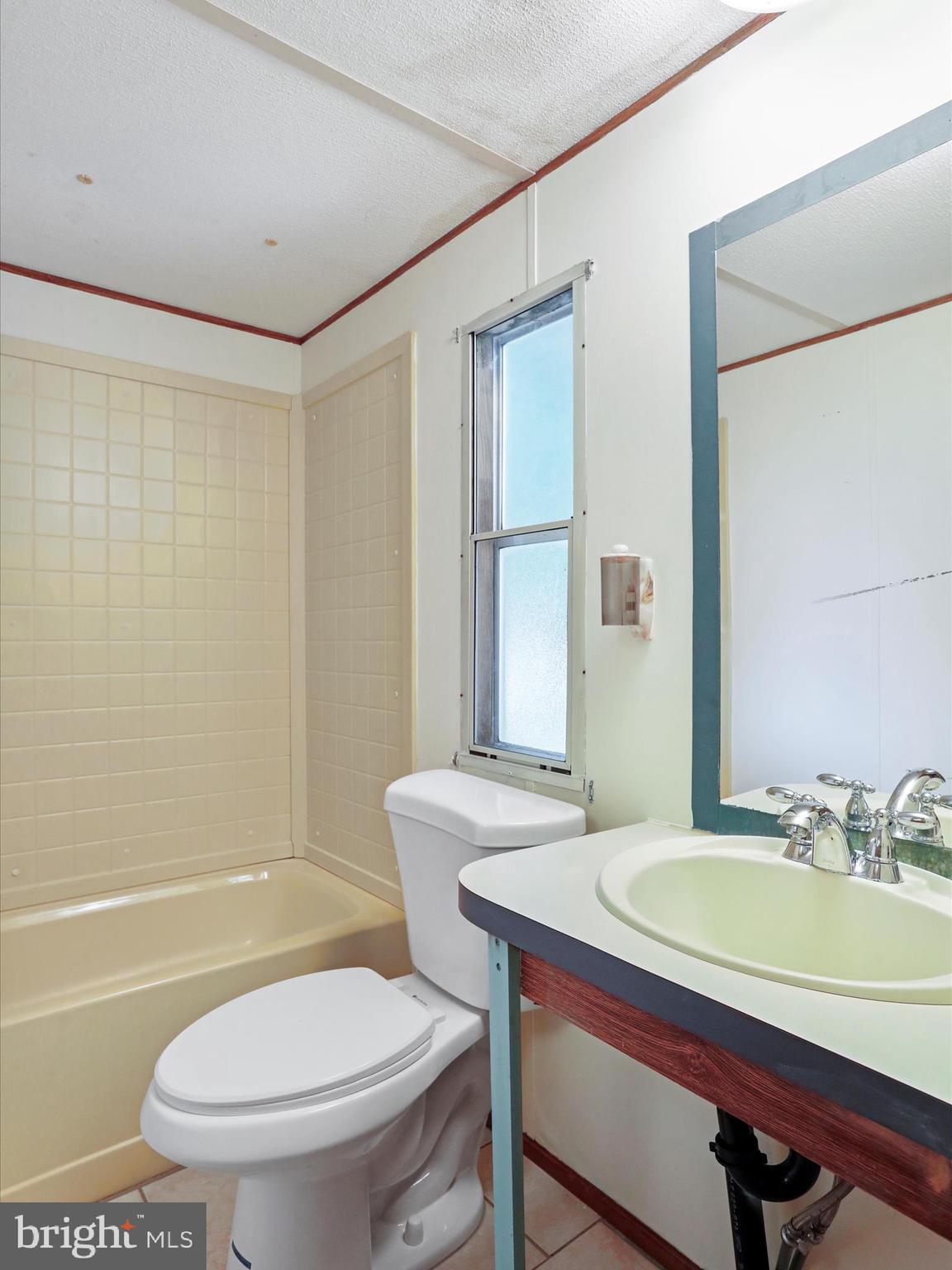 FLOWING ACRES - Residential