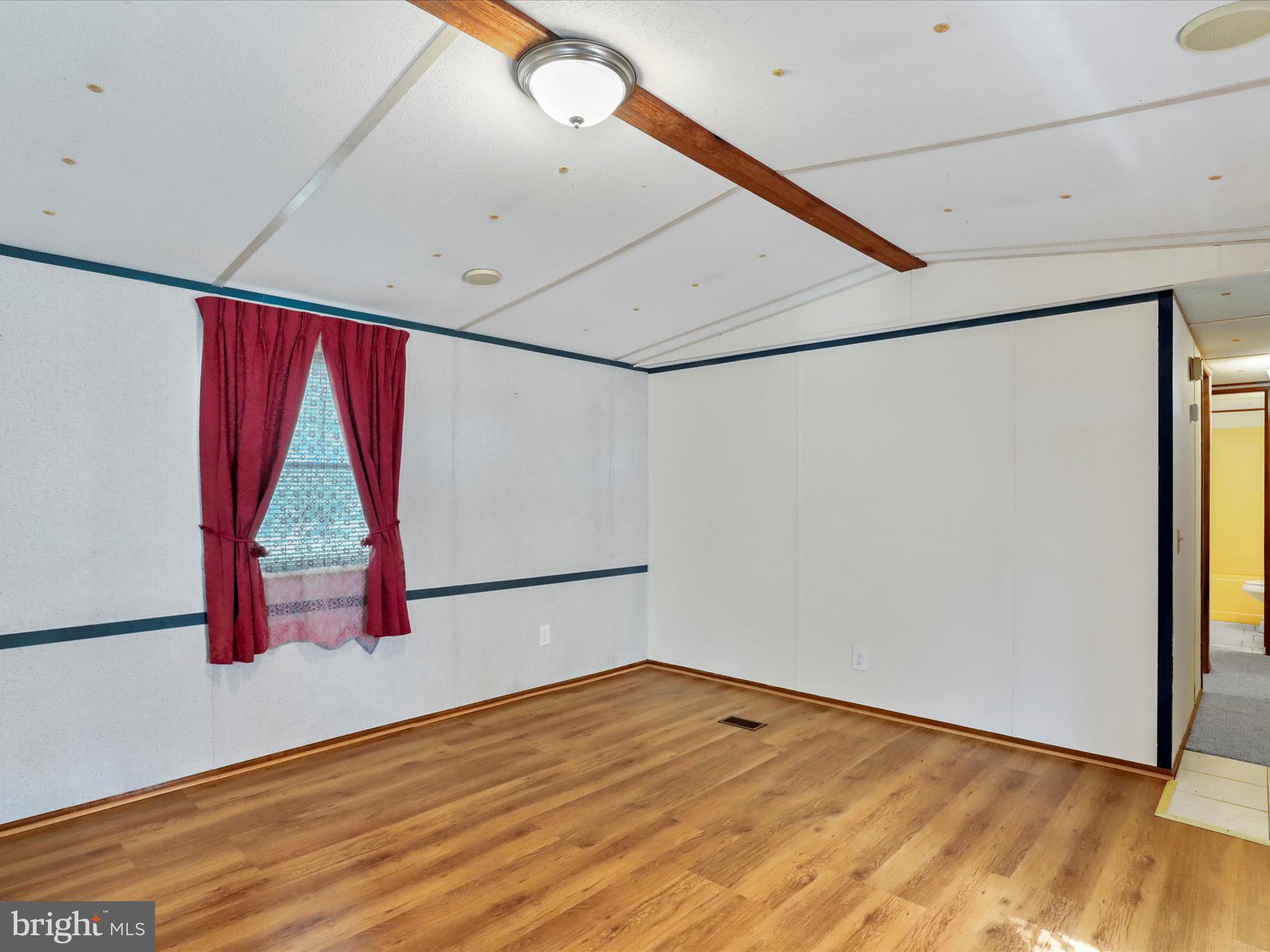 FLOWING ACRES - Residential