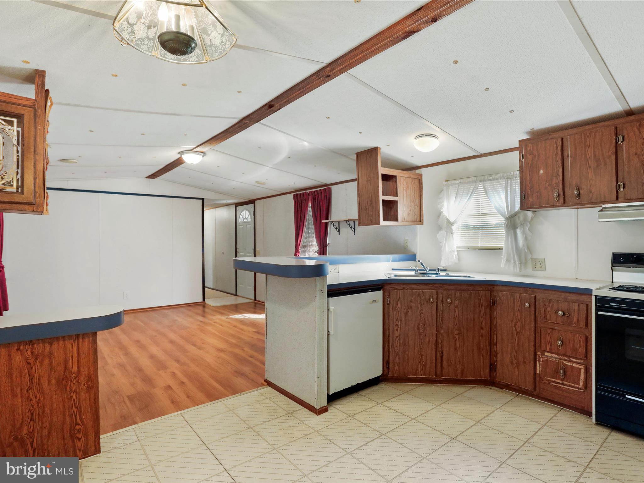 FLOWING ACRES - Residential