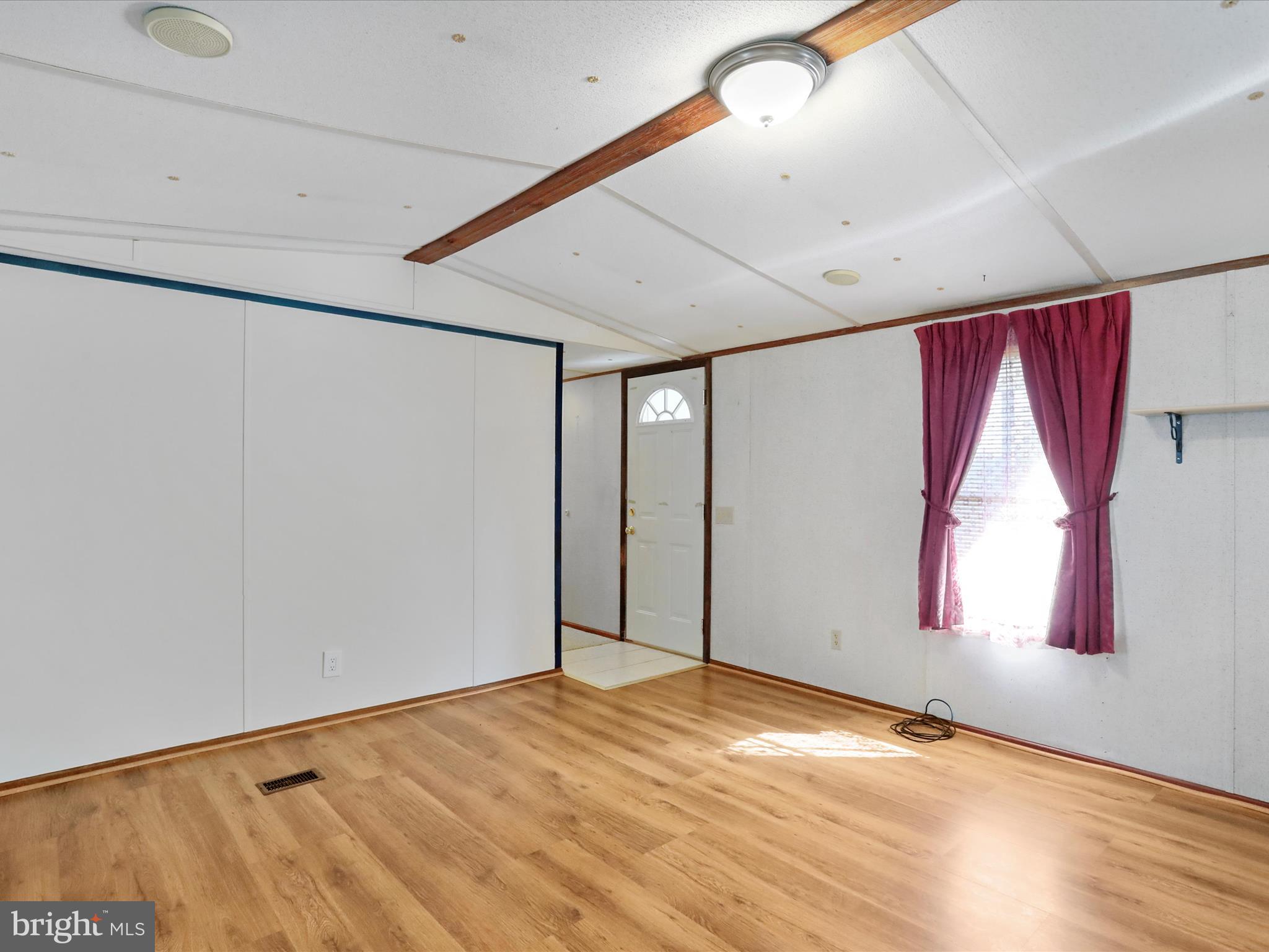 FLOWING ACRES - Residential