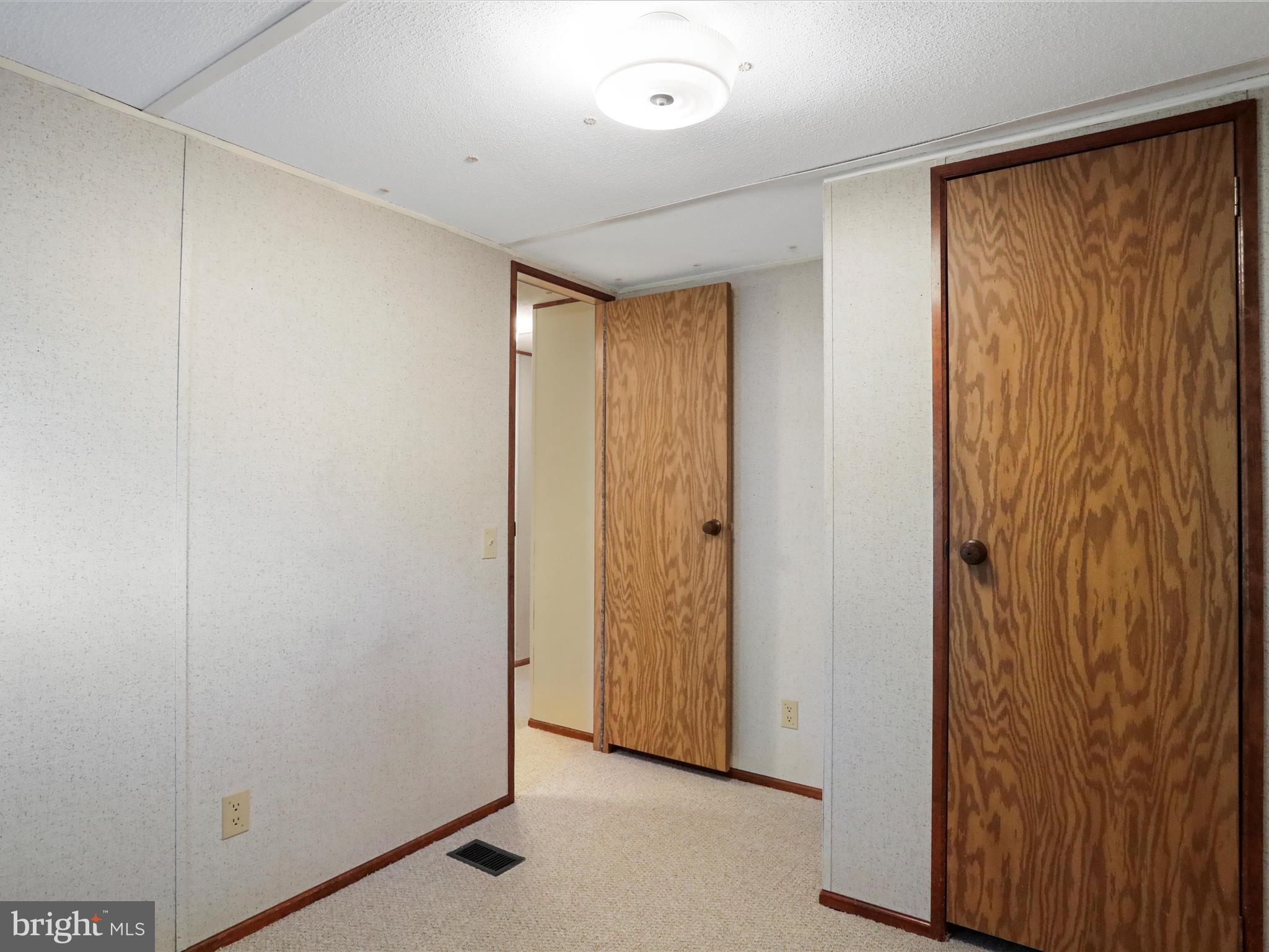 FLOWING ACRES - Residential