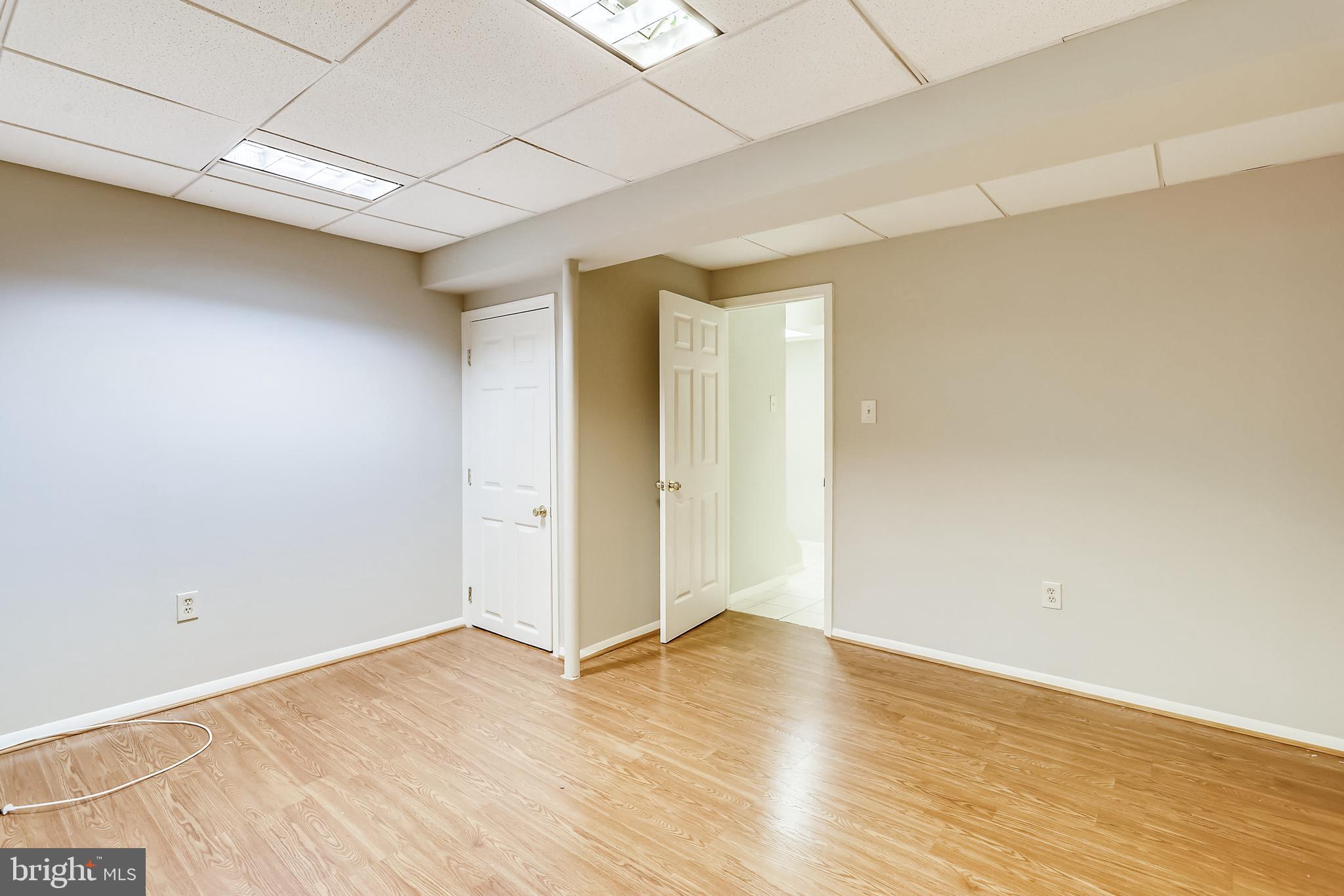 OAK SPRINGS - Residential