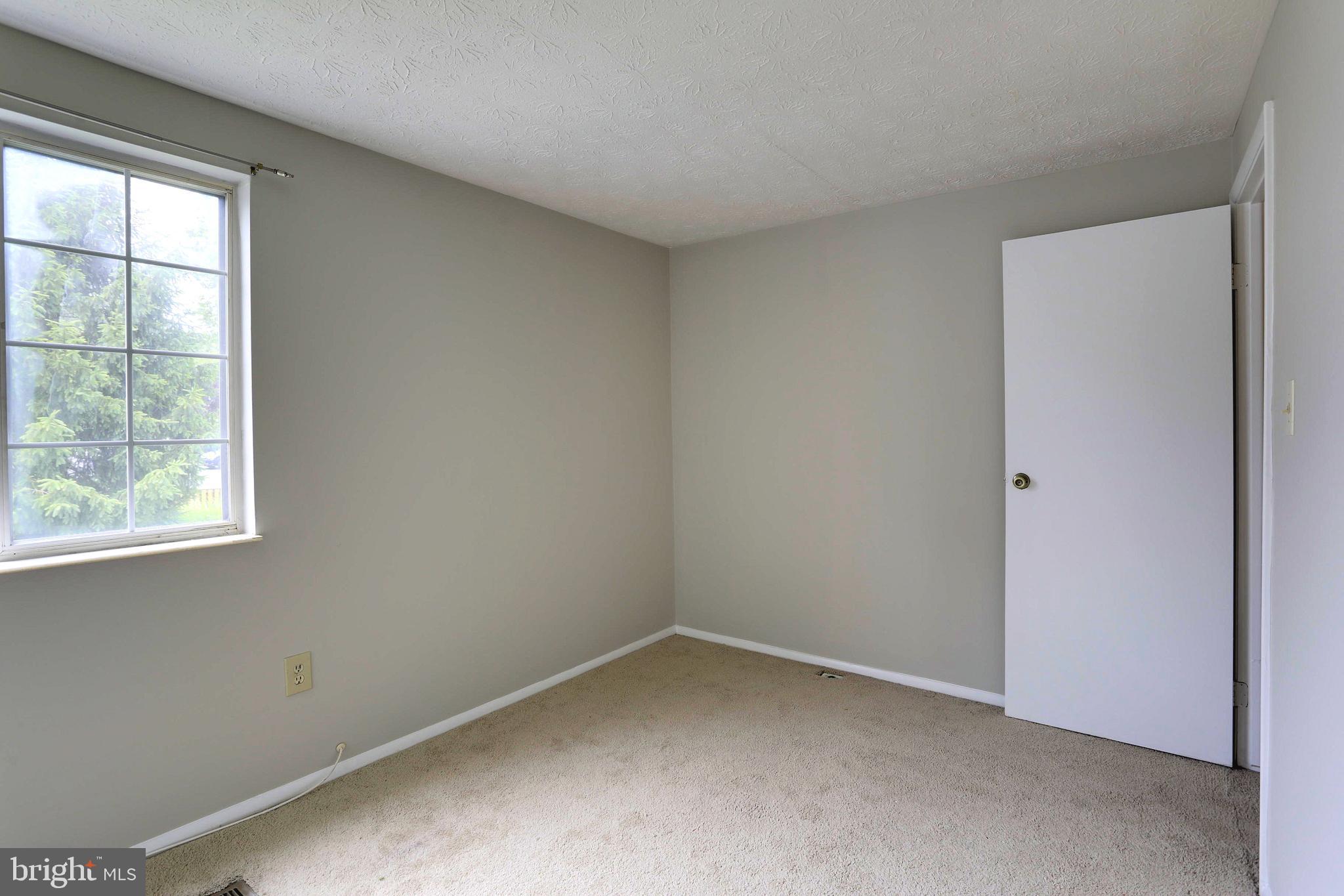 OAK SPRINGS - Residential