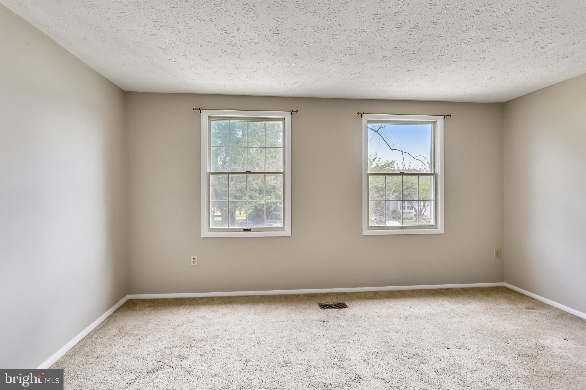 OAK SPRINGS - Residential