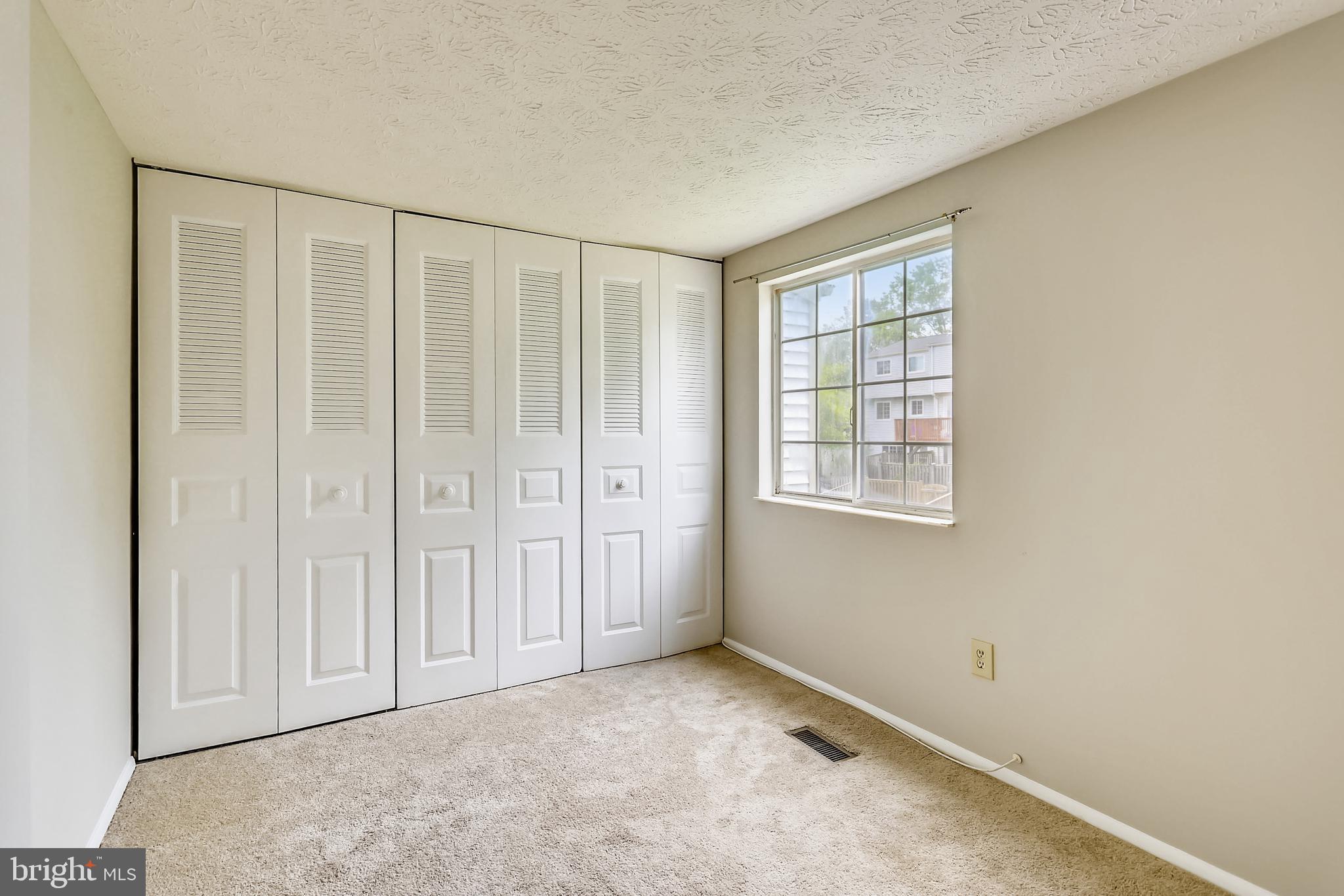 OAK SPRINGS - Residential