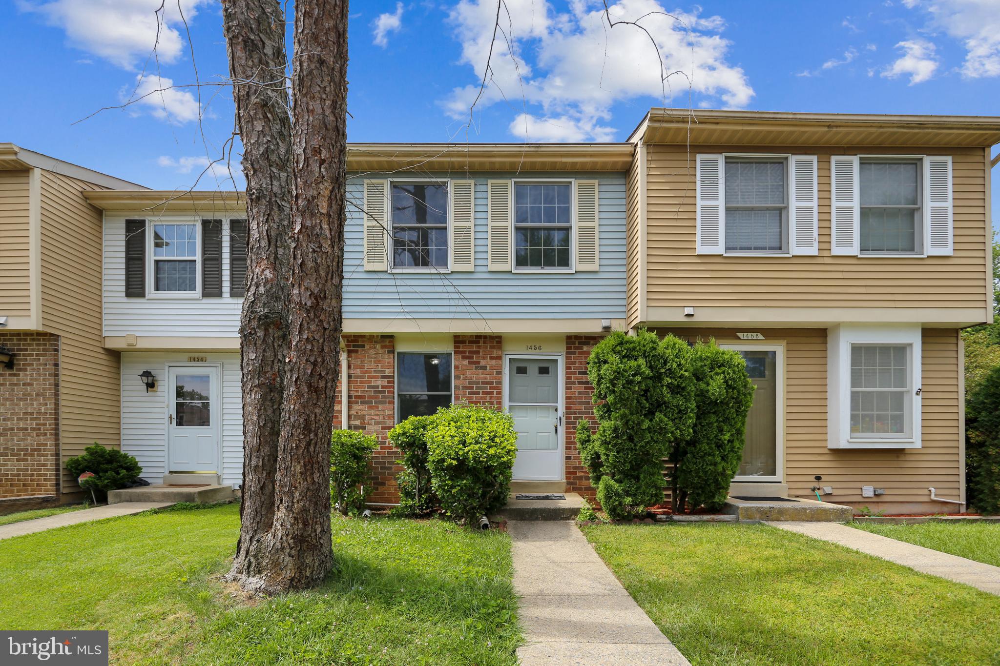 OAK SPRINGS - Residential