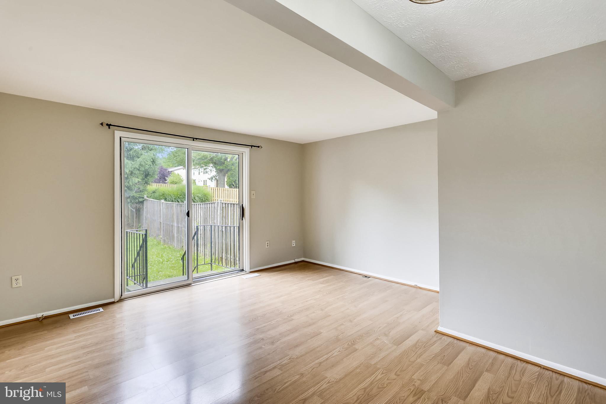 OAK SPRINGS - Residential