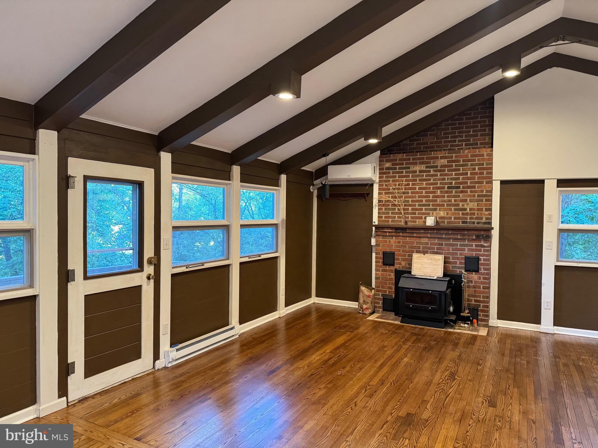 SHEN SHORES - Residential