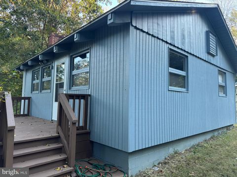 Homes For Sale - 272 Juniper Drive<br/> Warren County, FRONT ROYAL, VA 22630