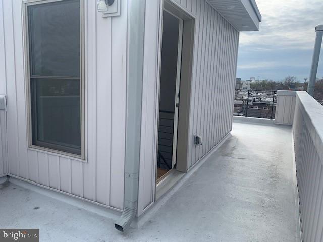 1325 S MYRTLEWOOD STREET