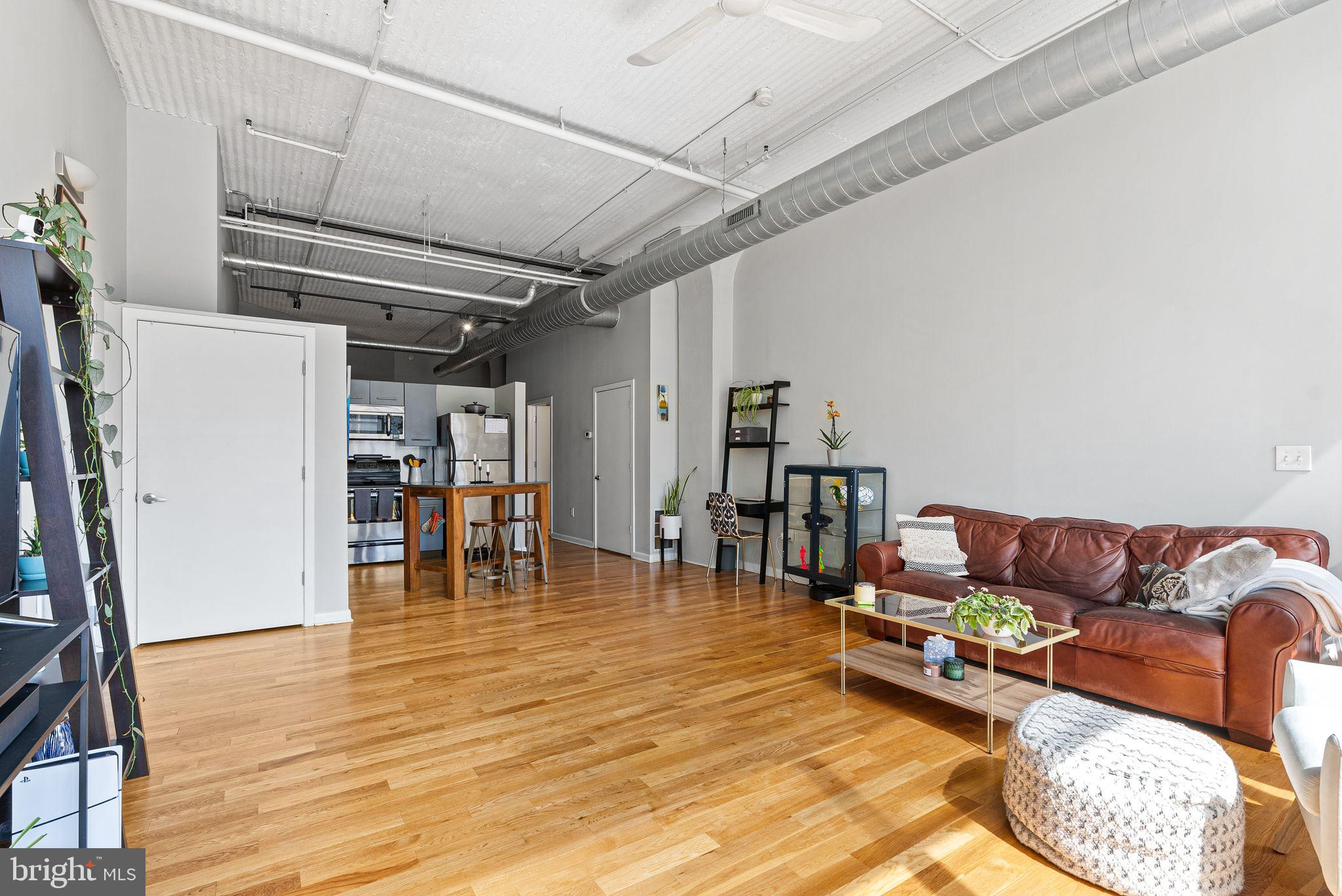 2200 ARCH STREET 28 409