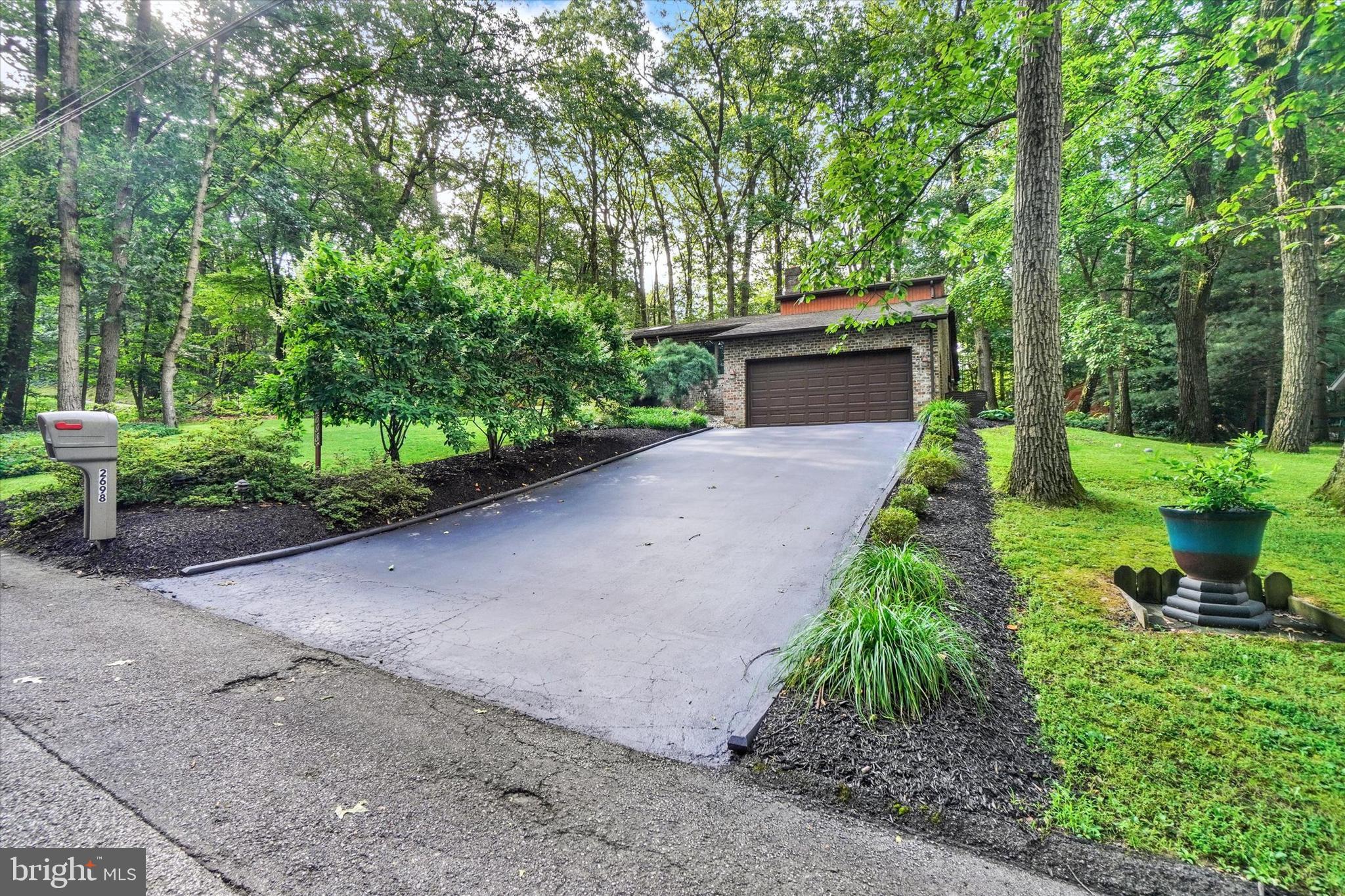 2698 FOREST ROAD