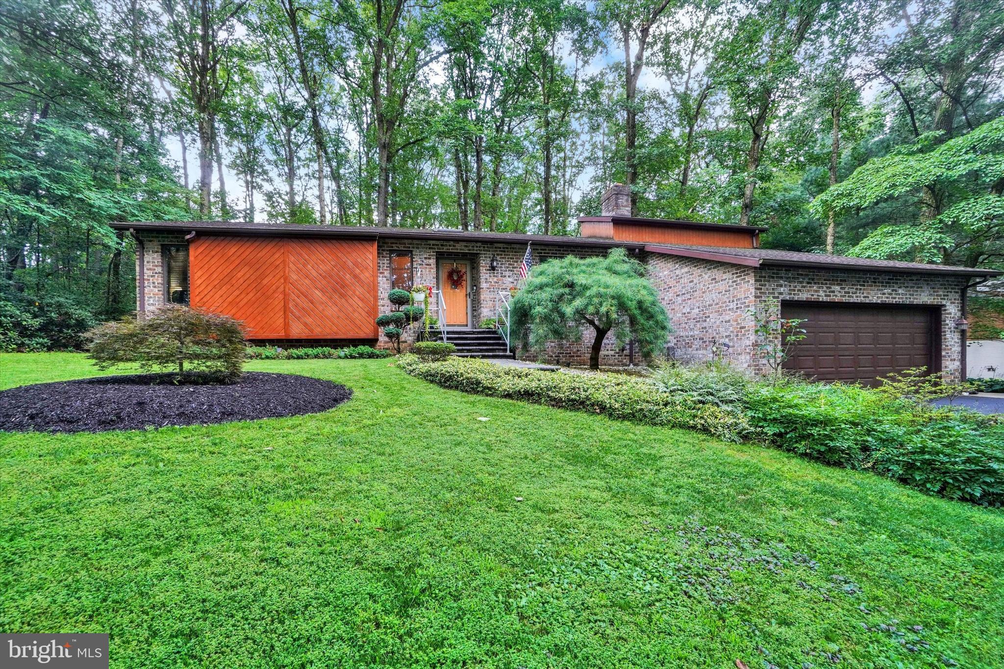 2698 FOREST ROAD